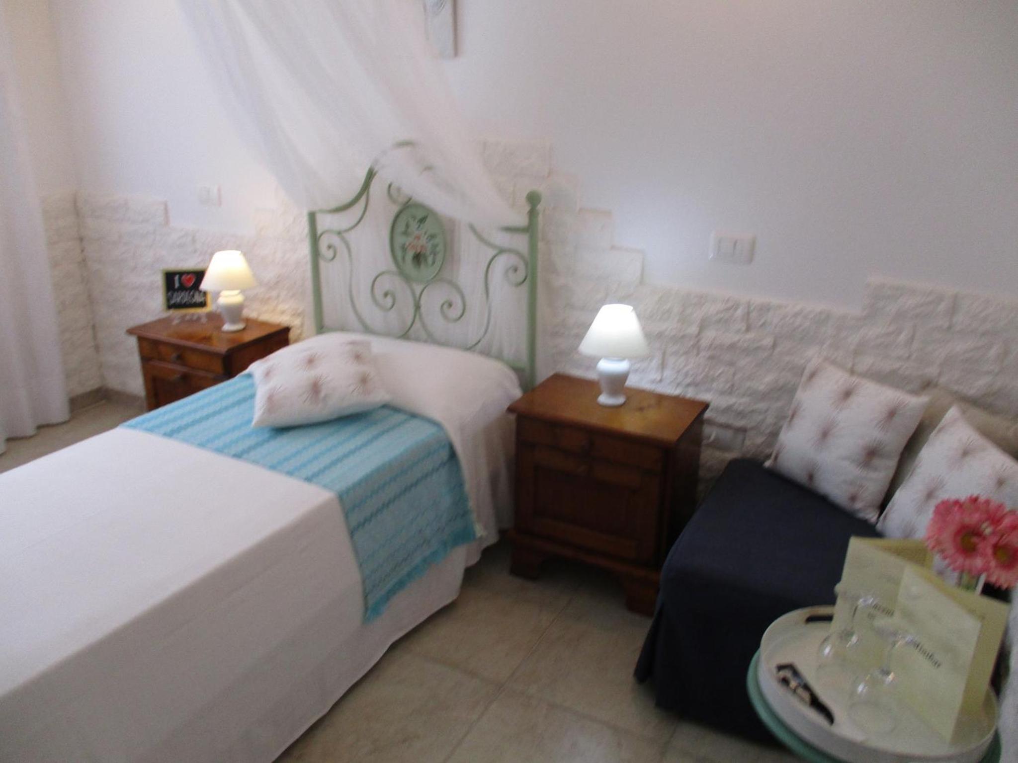 Single Room with Private External Bathroom photo 2