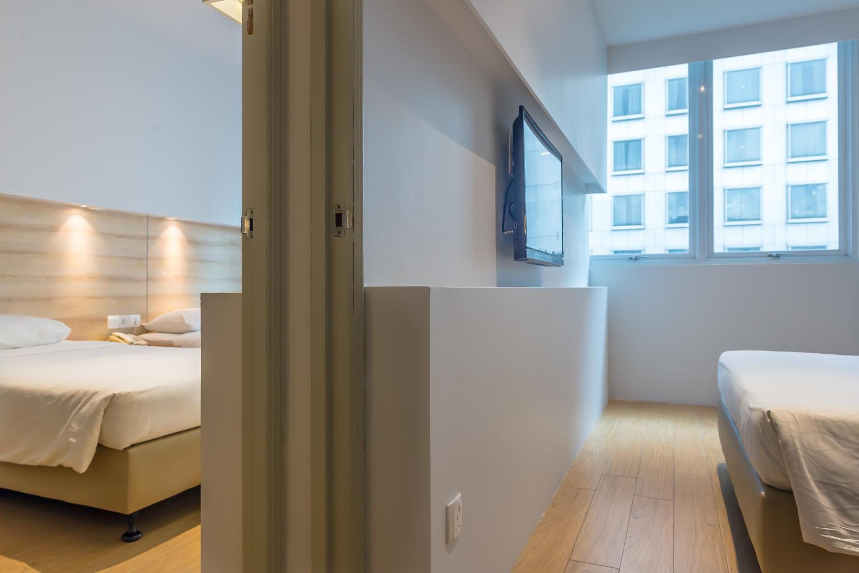 Deluxe Connecting Room photo 3
