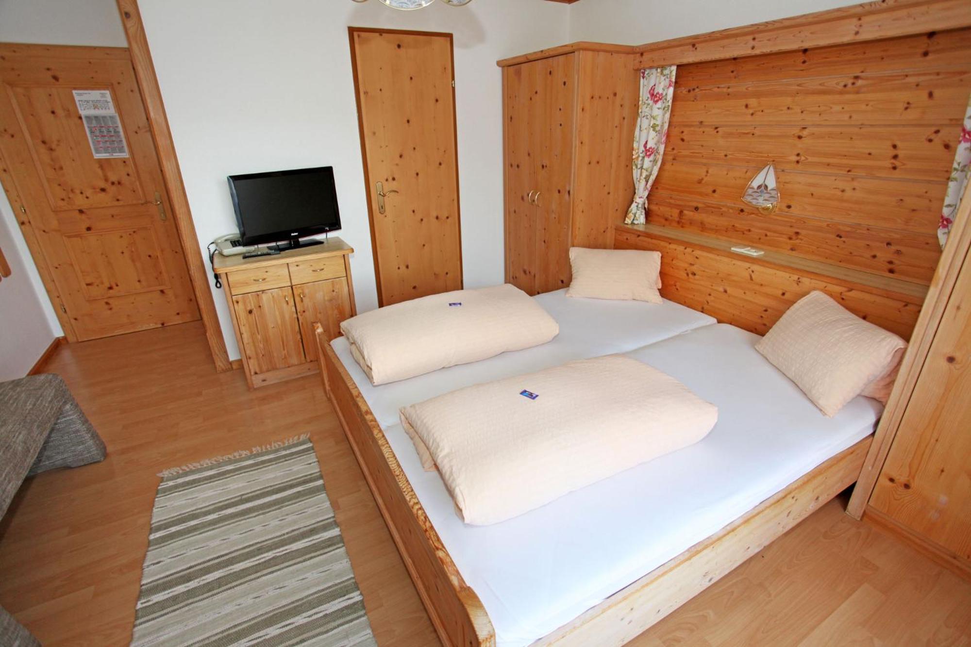 Double Room with Balcony photo 3