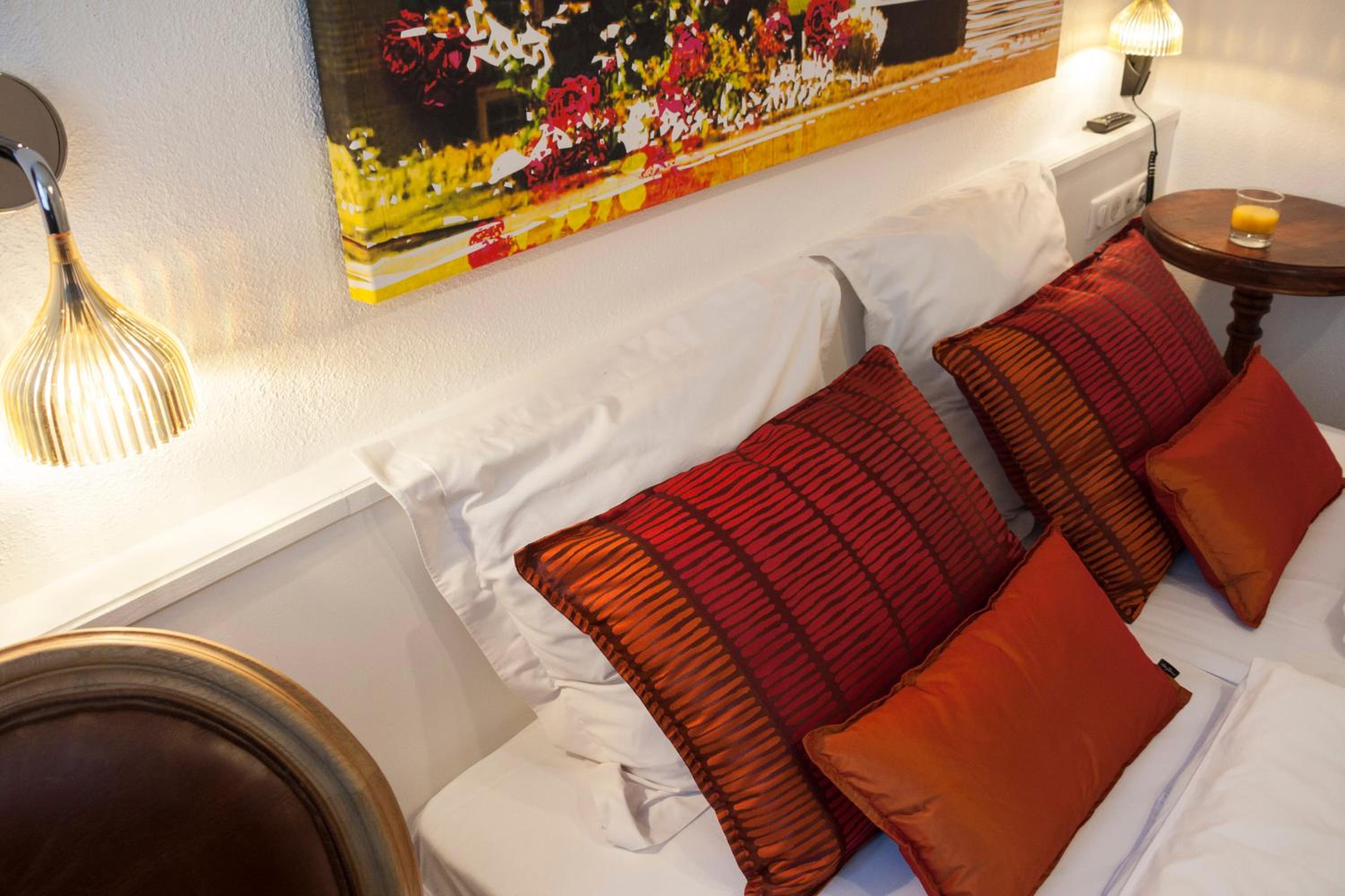 Twin Room - Photo 7