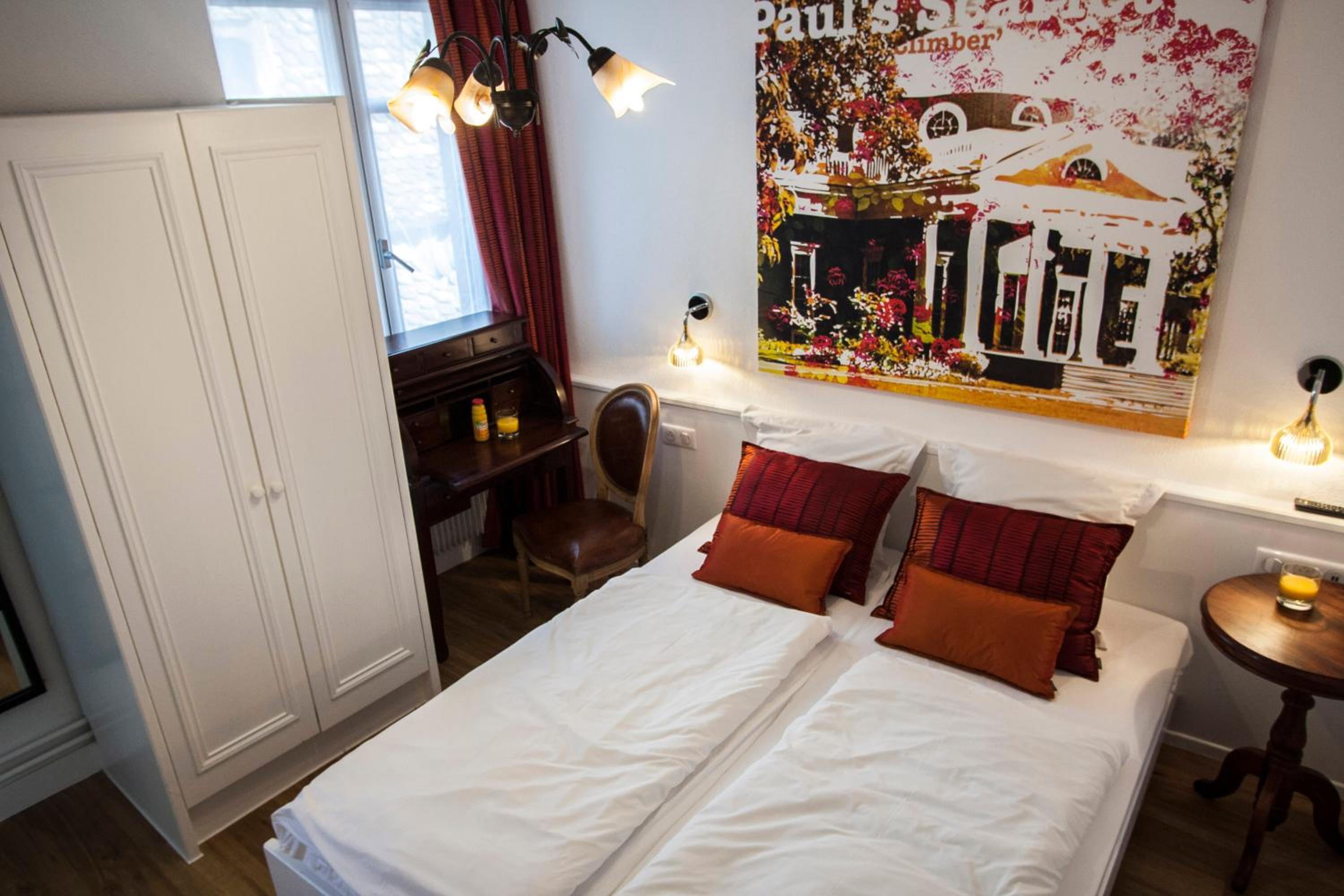 Double Room - Photo 7