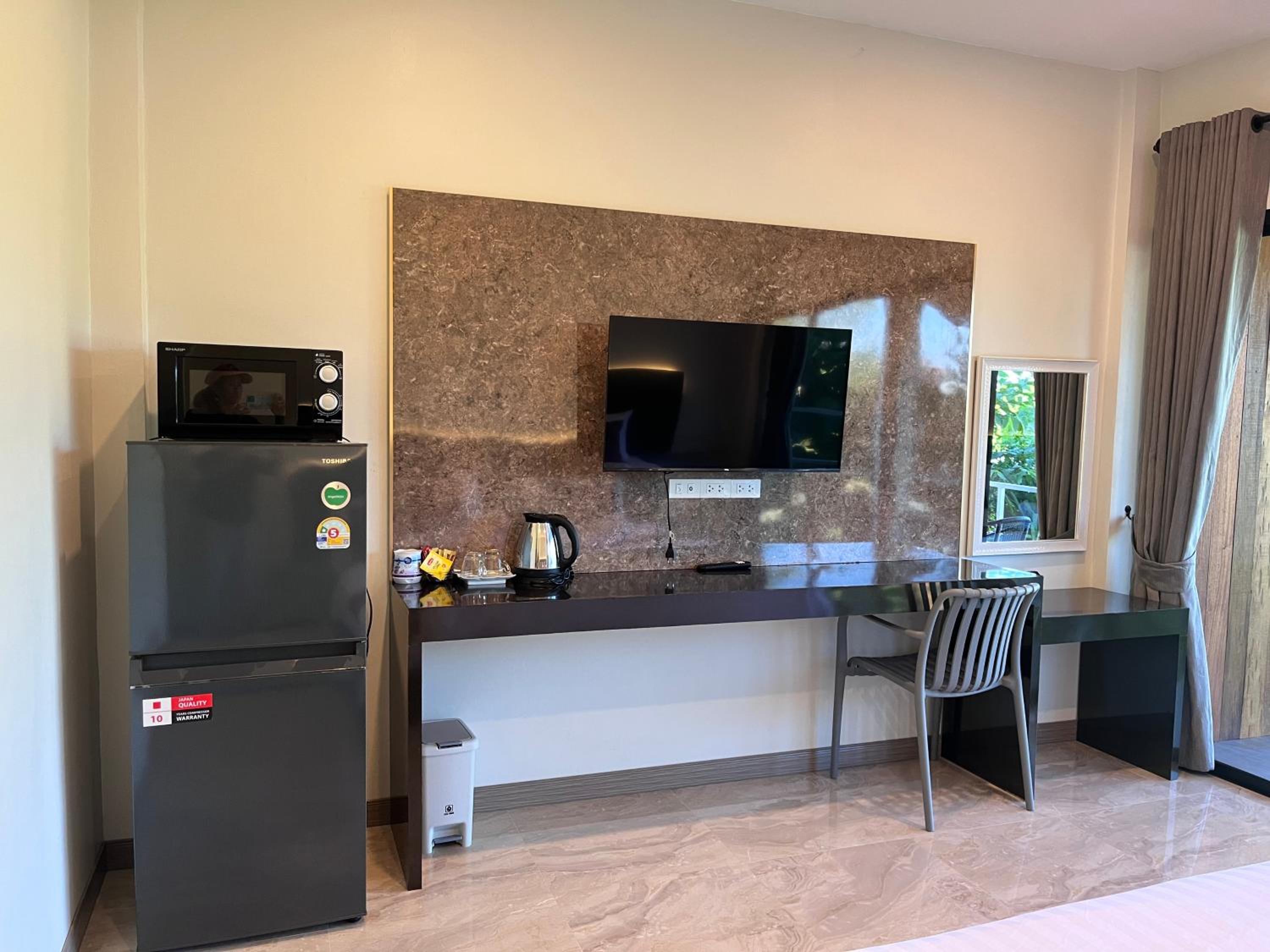 Double Room with Garden View - Photo 16