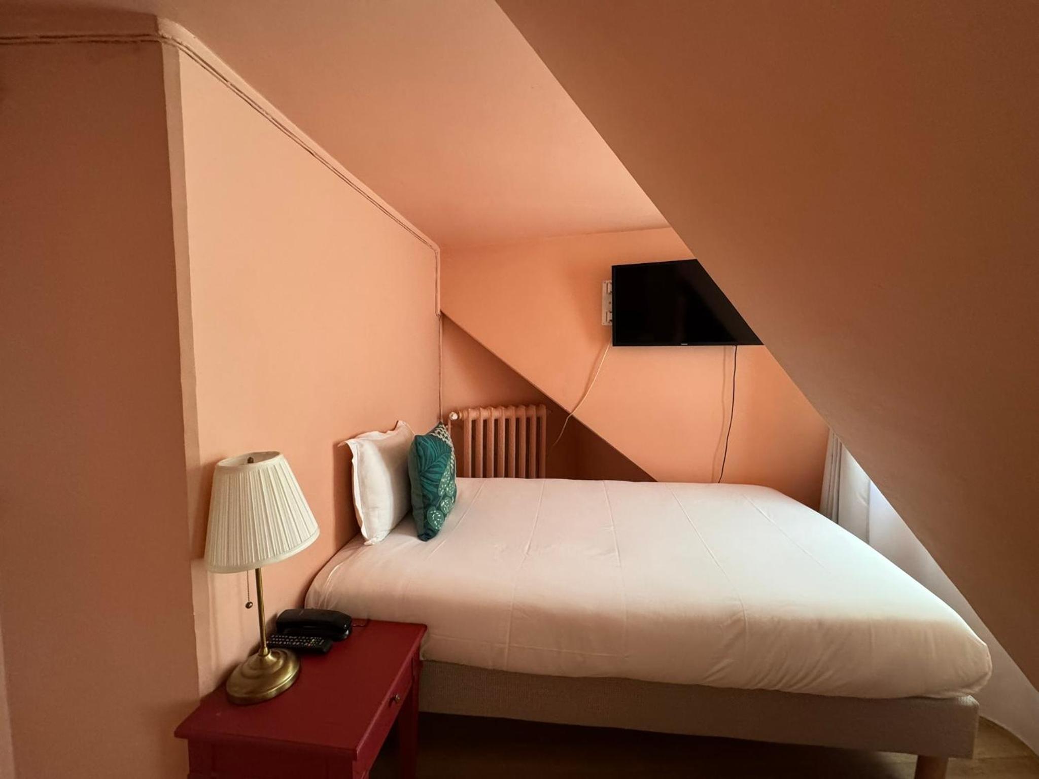 Single Room photo 2