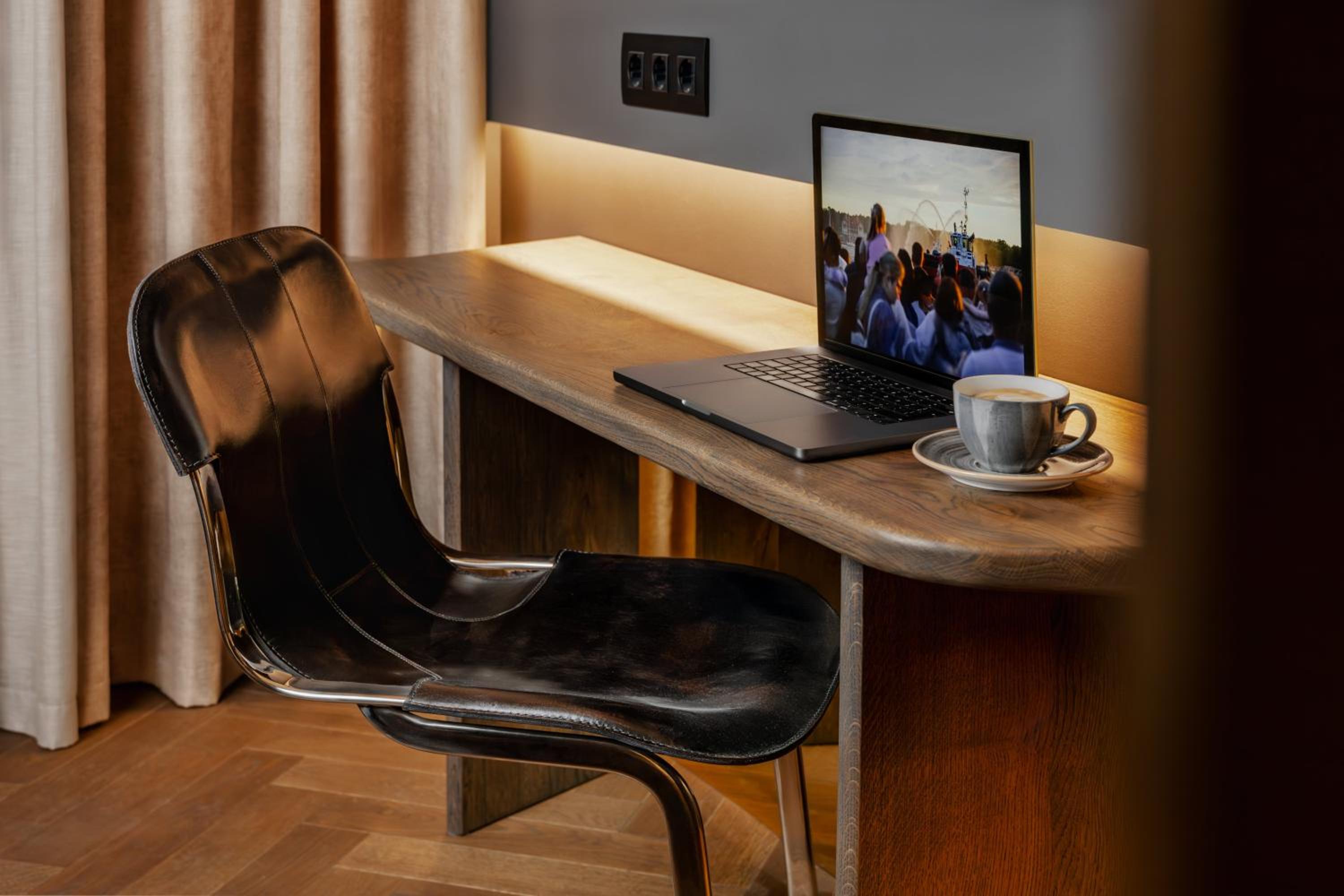 Deluxe Suite with Terrace photo 3