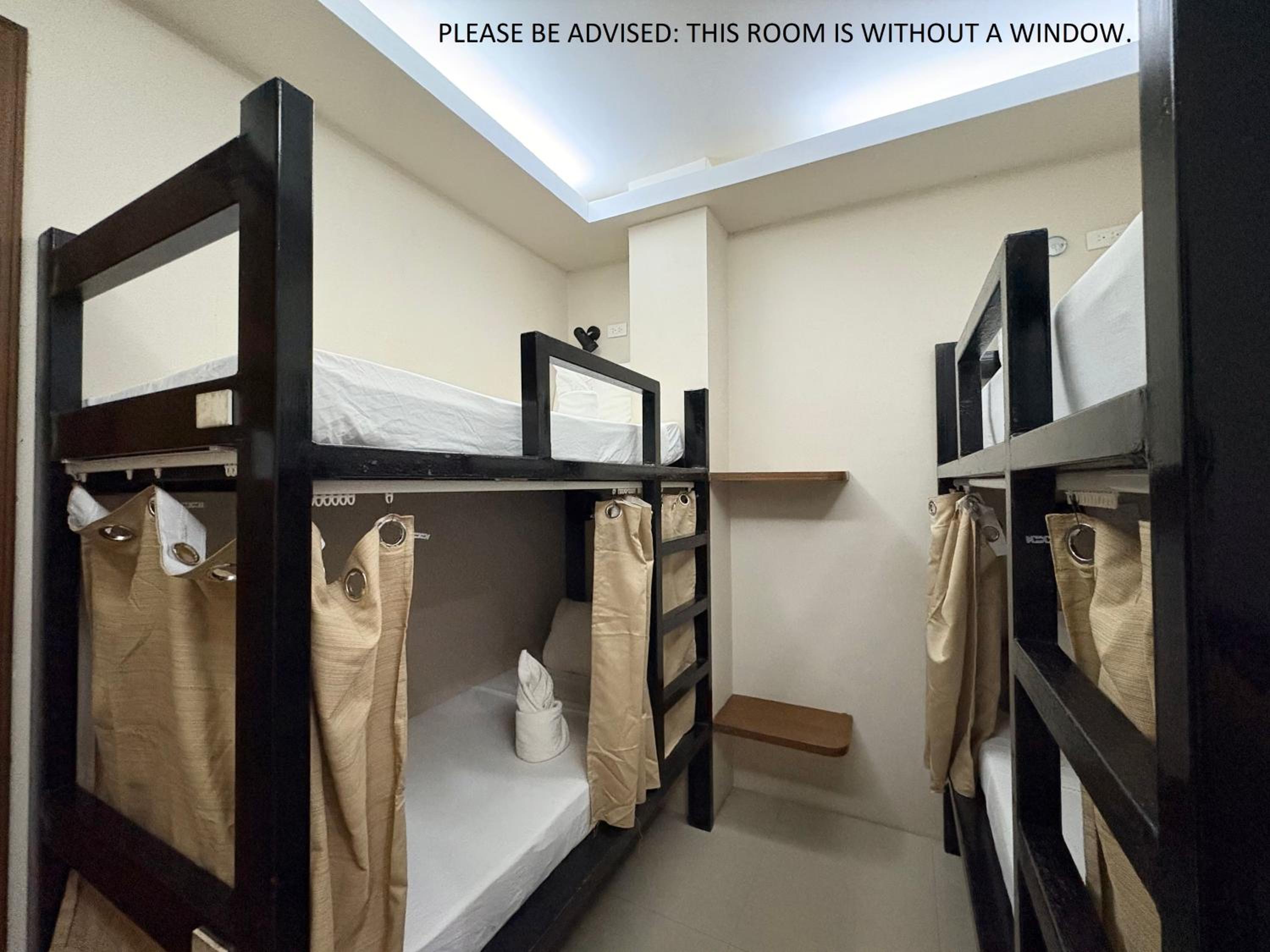Quadruple Room with Private Bathroom
