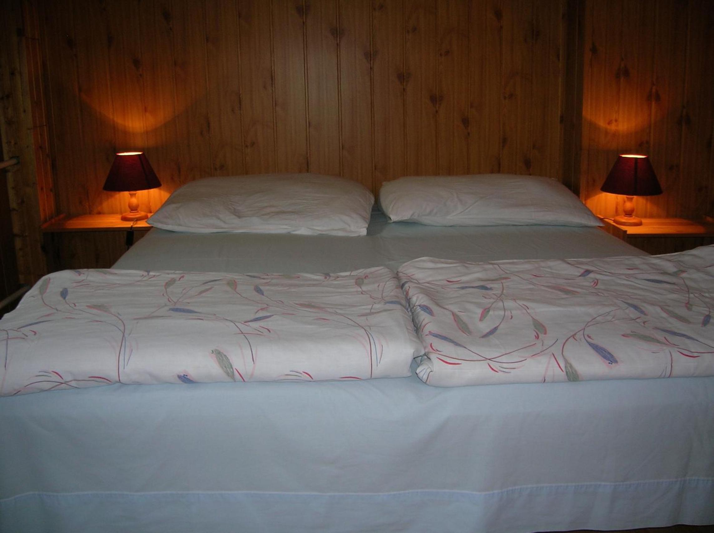 Twin Room with Shared Bathroom photo 1
