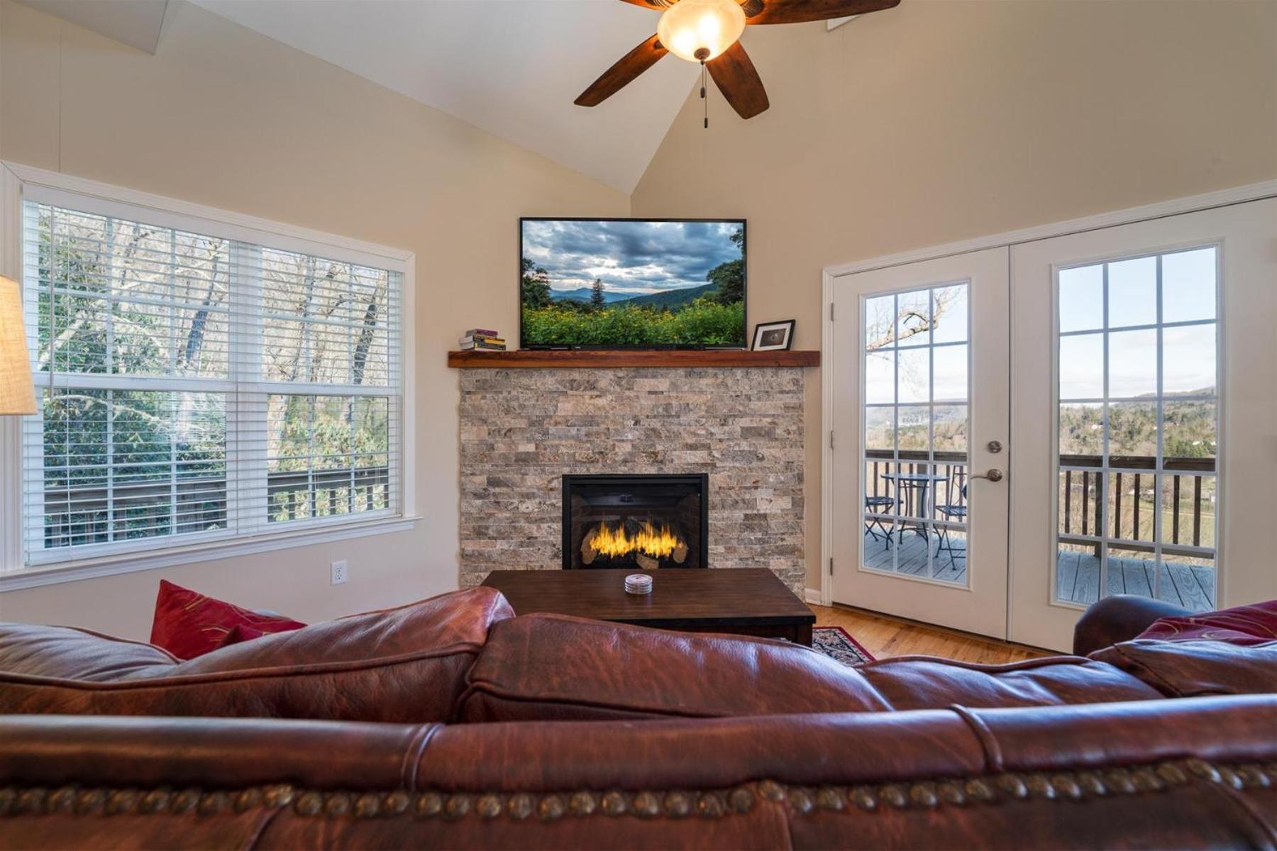 Two-Bedroom Holiday Home photo 3