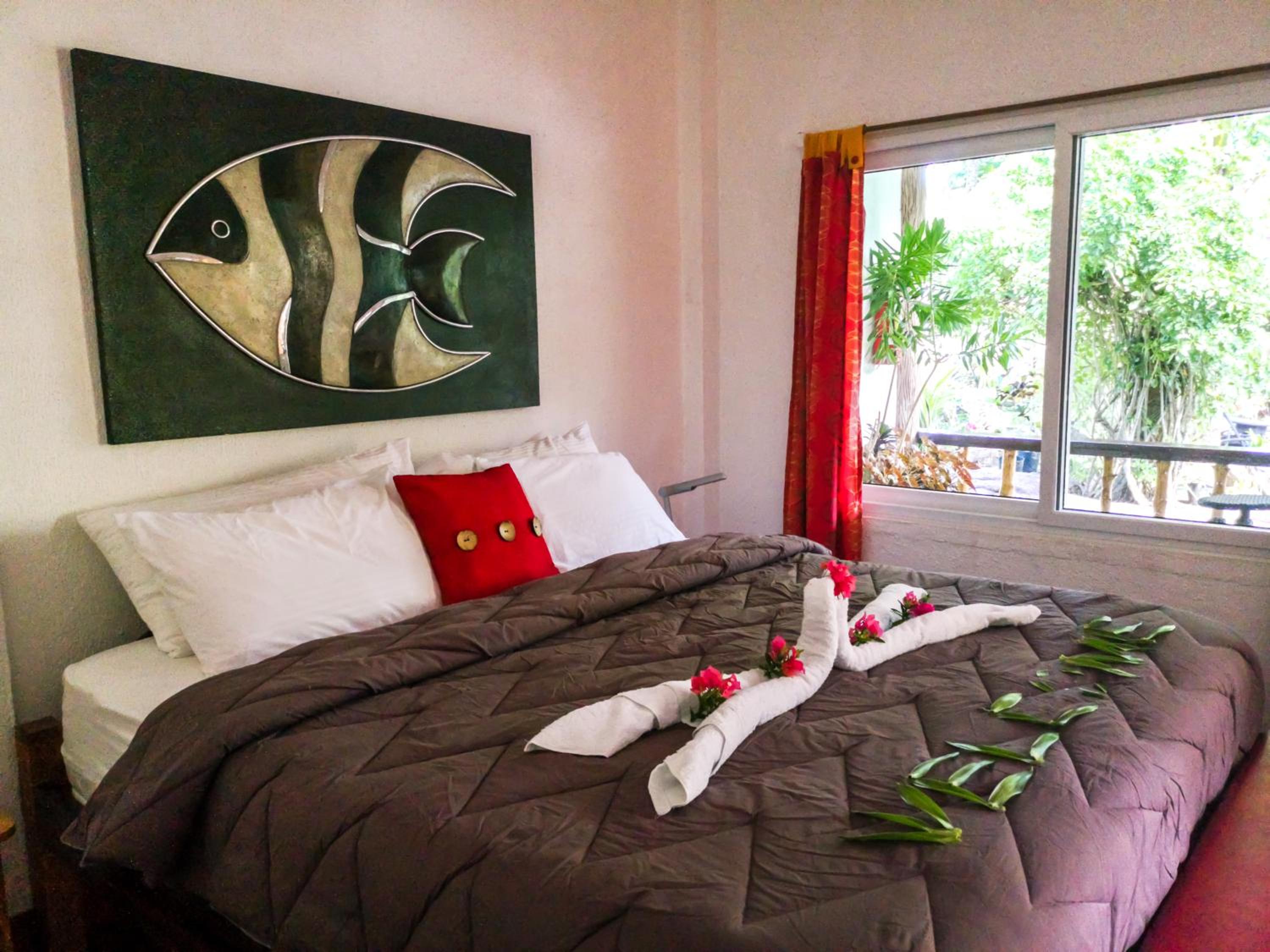 Double Room with Pool View photo 3