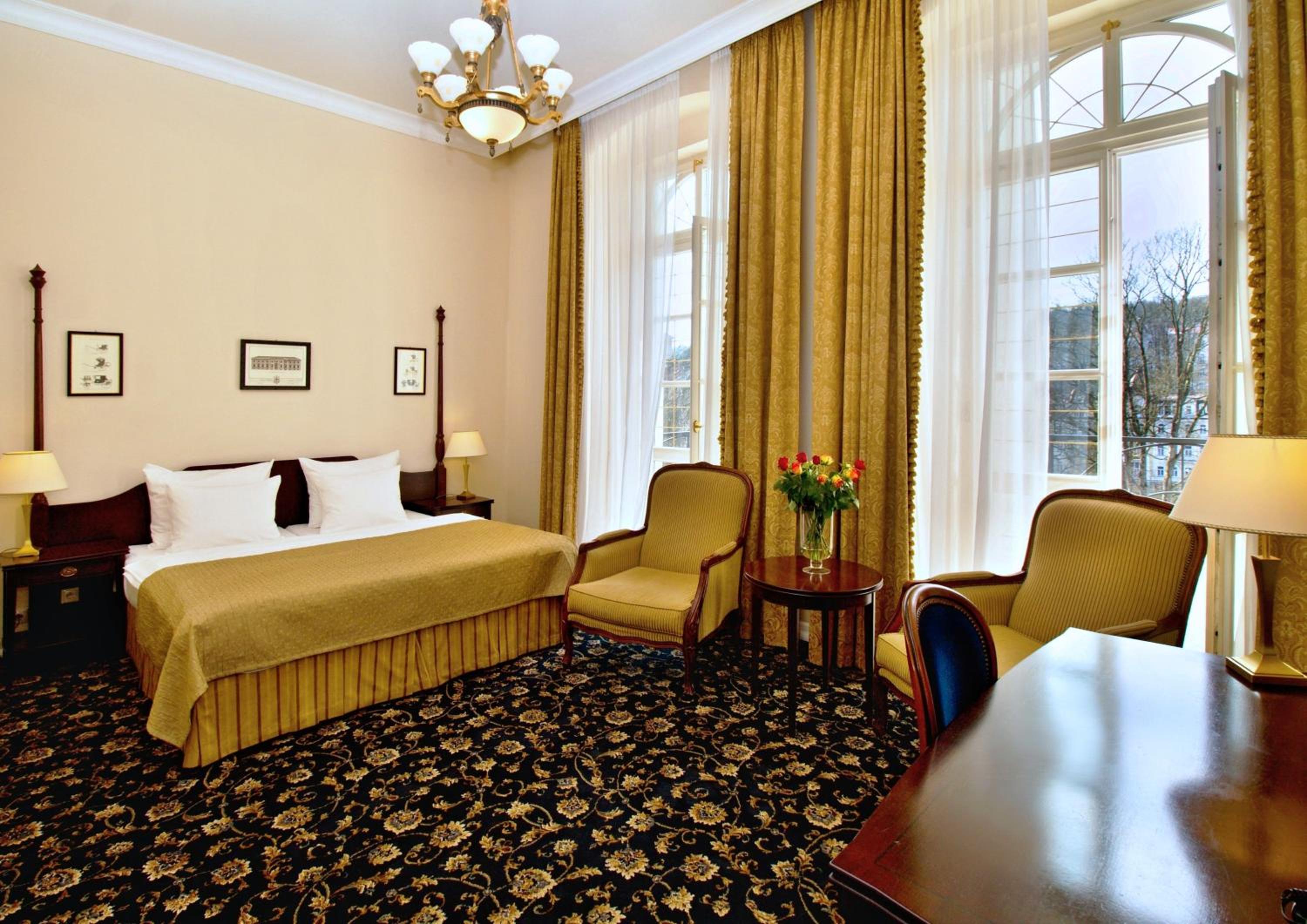 Deluxe Double or Twin Room - Photo 5