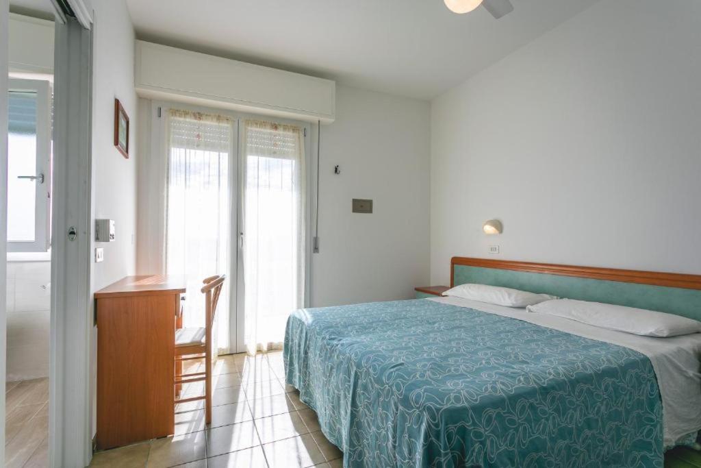 Economy Triple Room - Photo 1