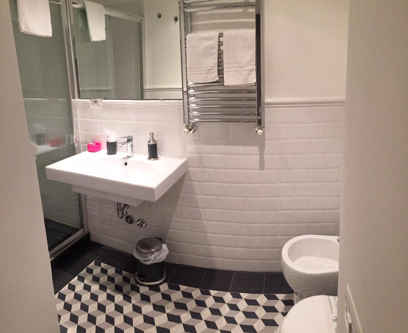 Deluxe Room (2 Adults + 1 Child) photo 3