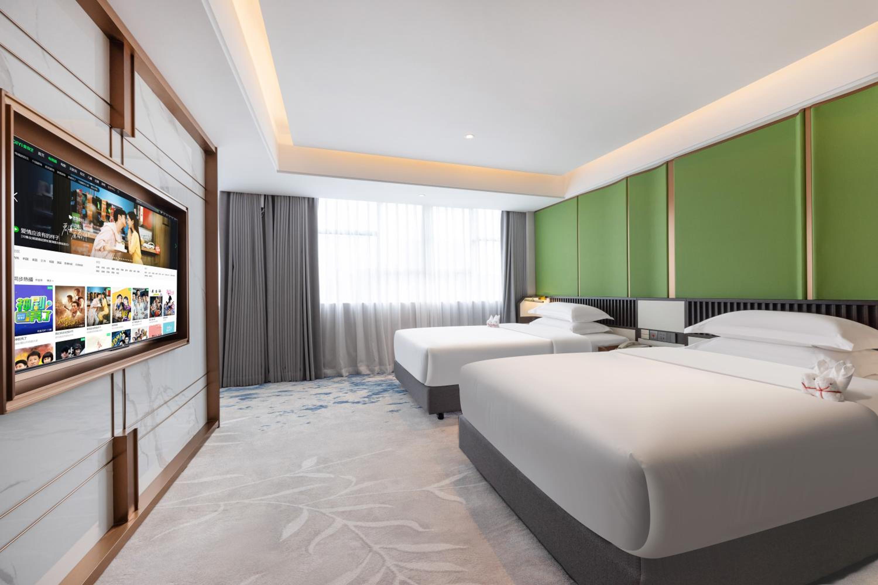 Business City View Twin Room