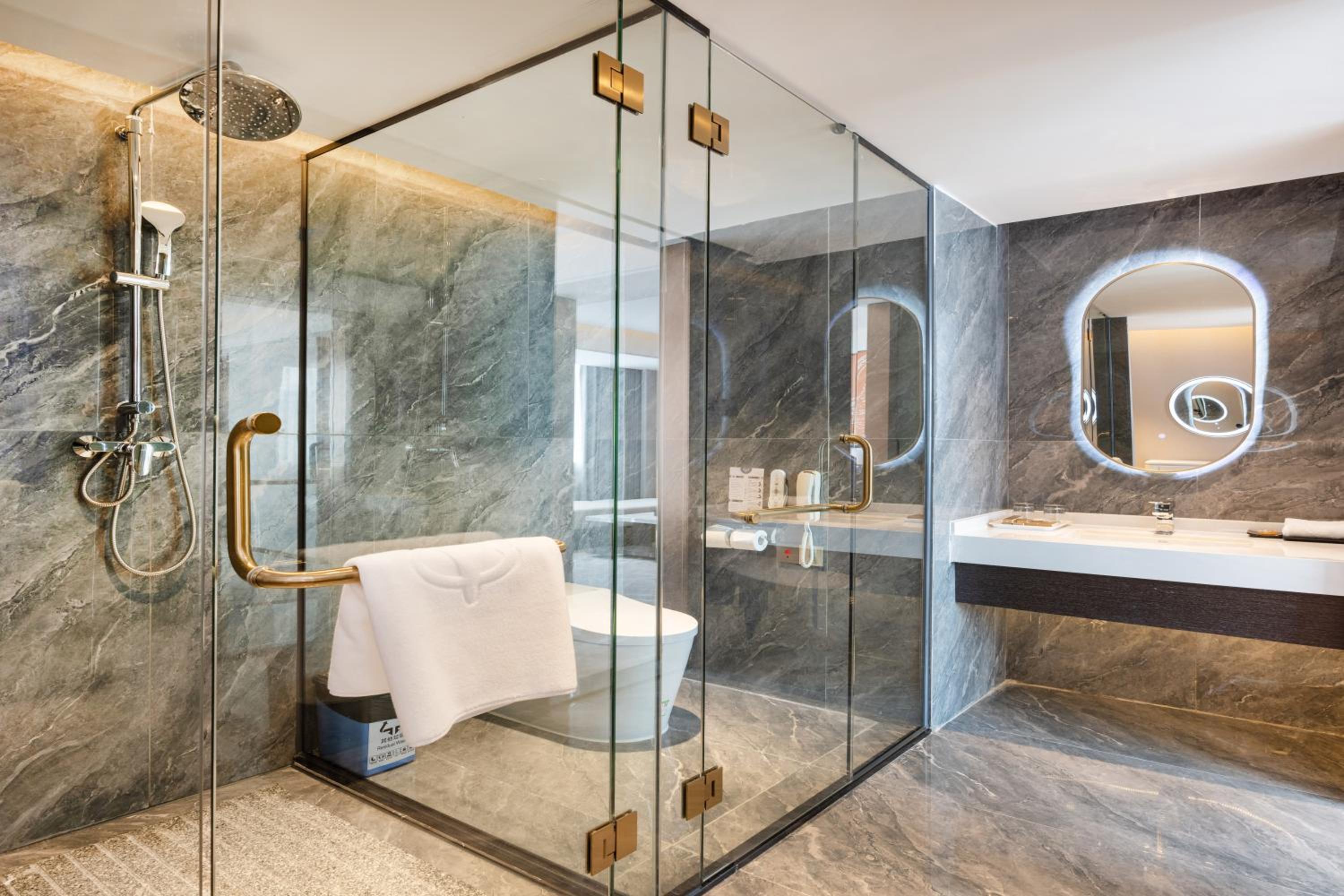 Business Suite Room - Photo 4