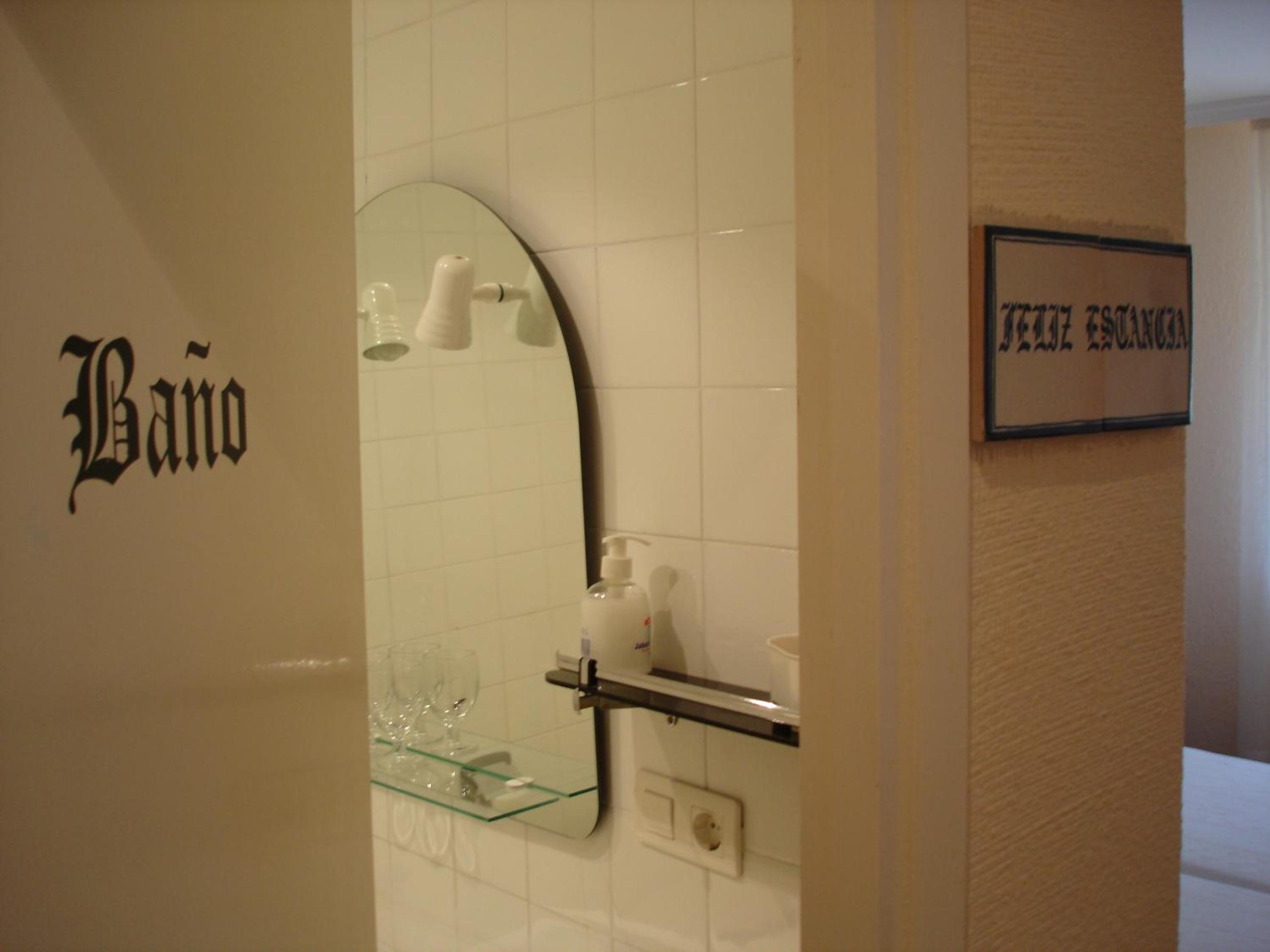 Single Room photo 2