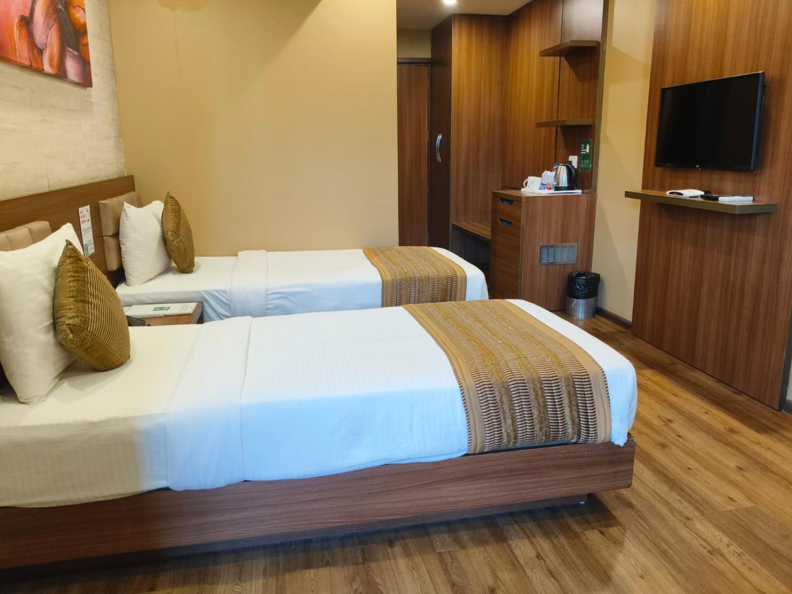 Deluxe Room with Jagannath Temple View from Balcony photo 1