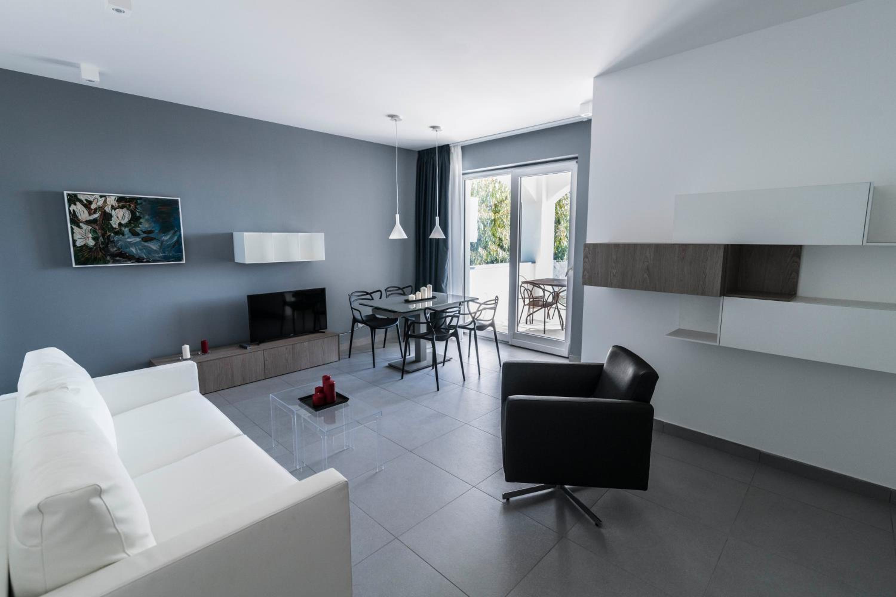 Family Room Suite