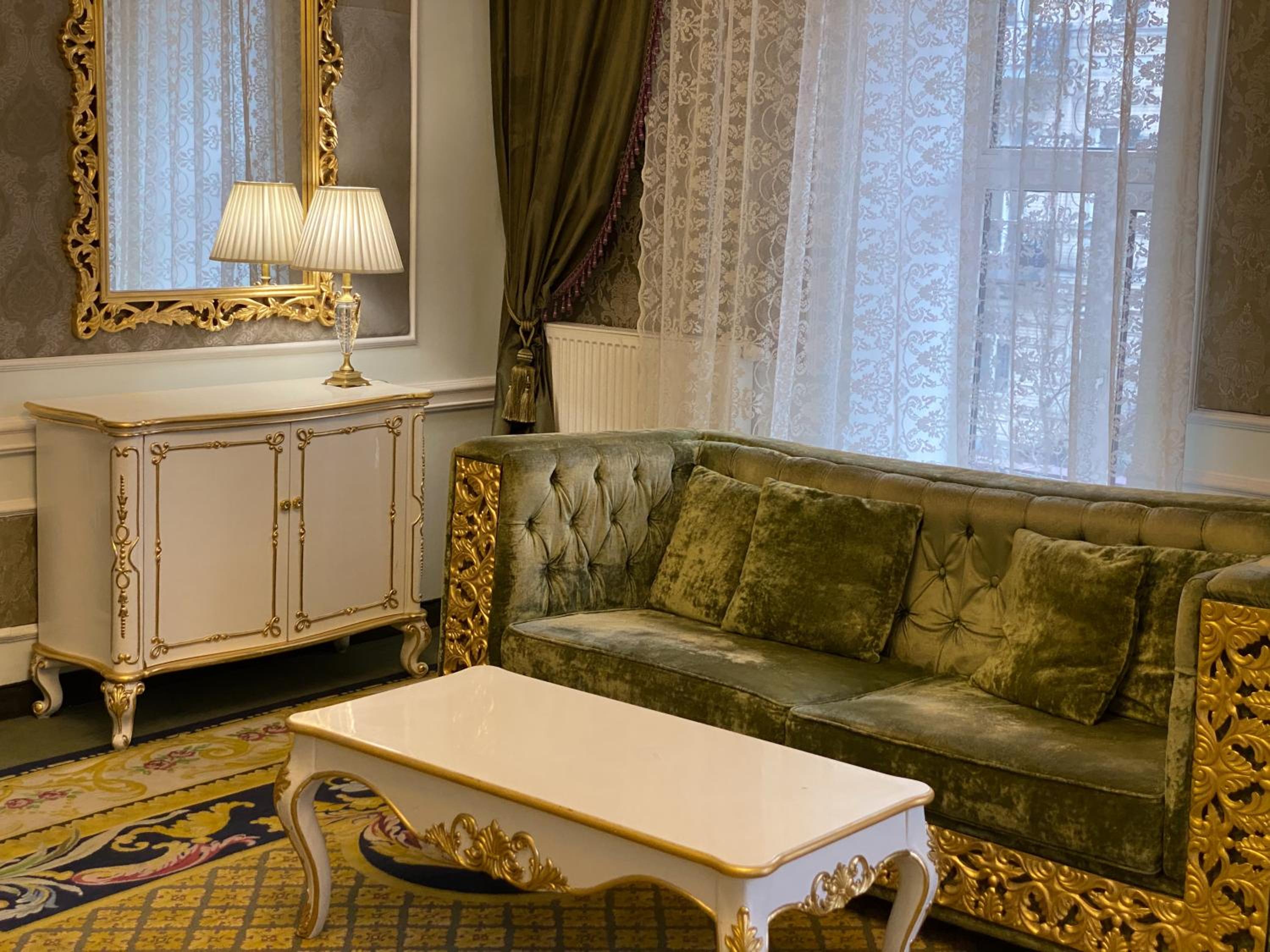 Presidential Suite photo 2