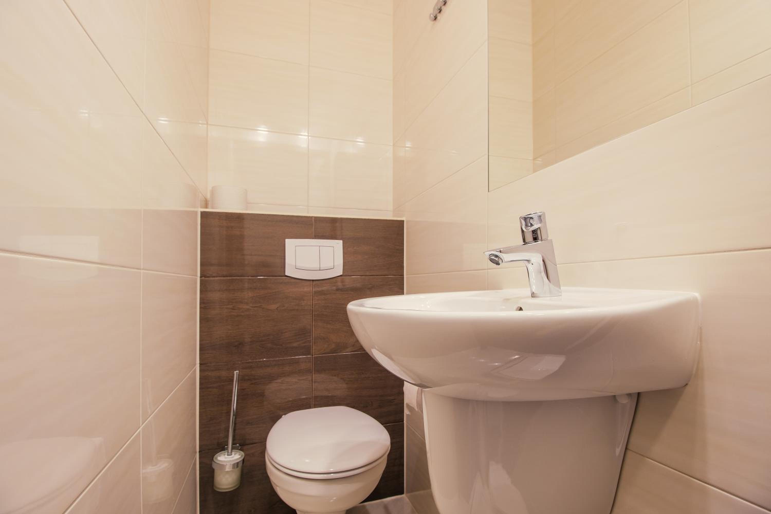 Quadruple Room - Photo 2