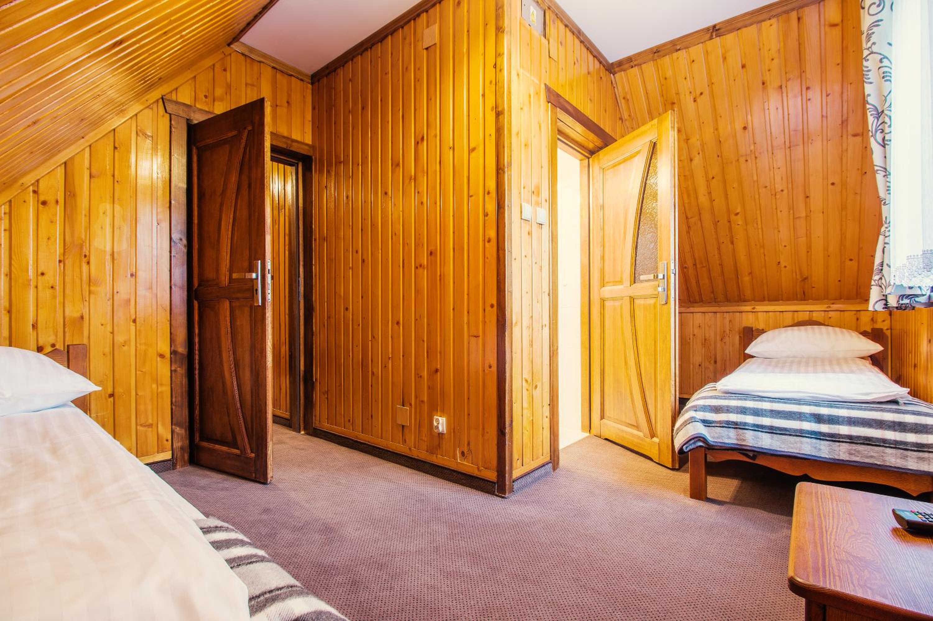 Quadruple Room - Photo 3