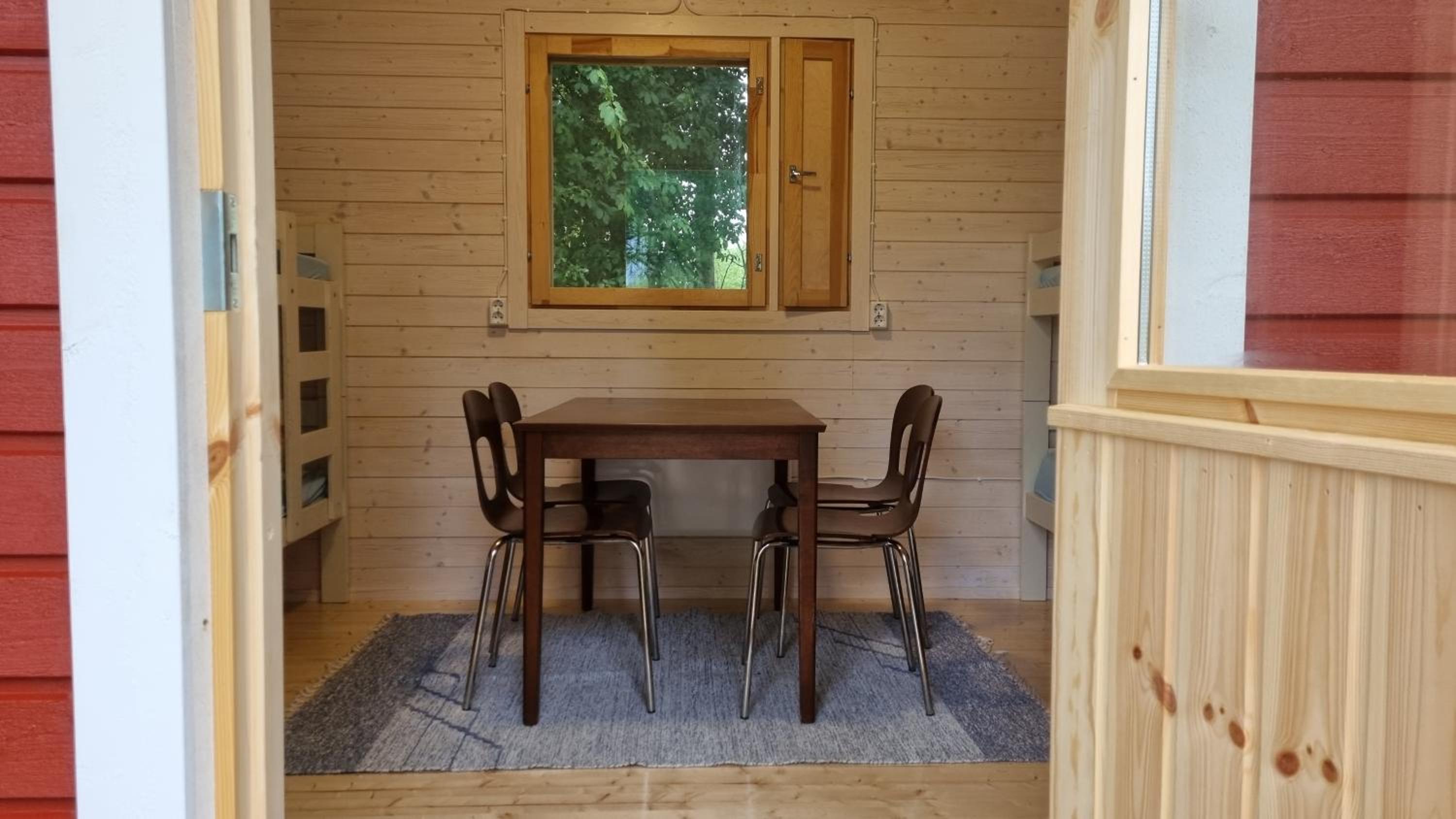Mobile Home - Photo 4