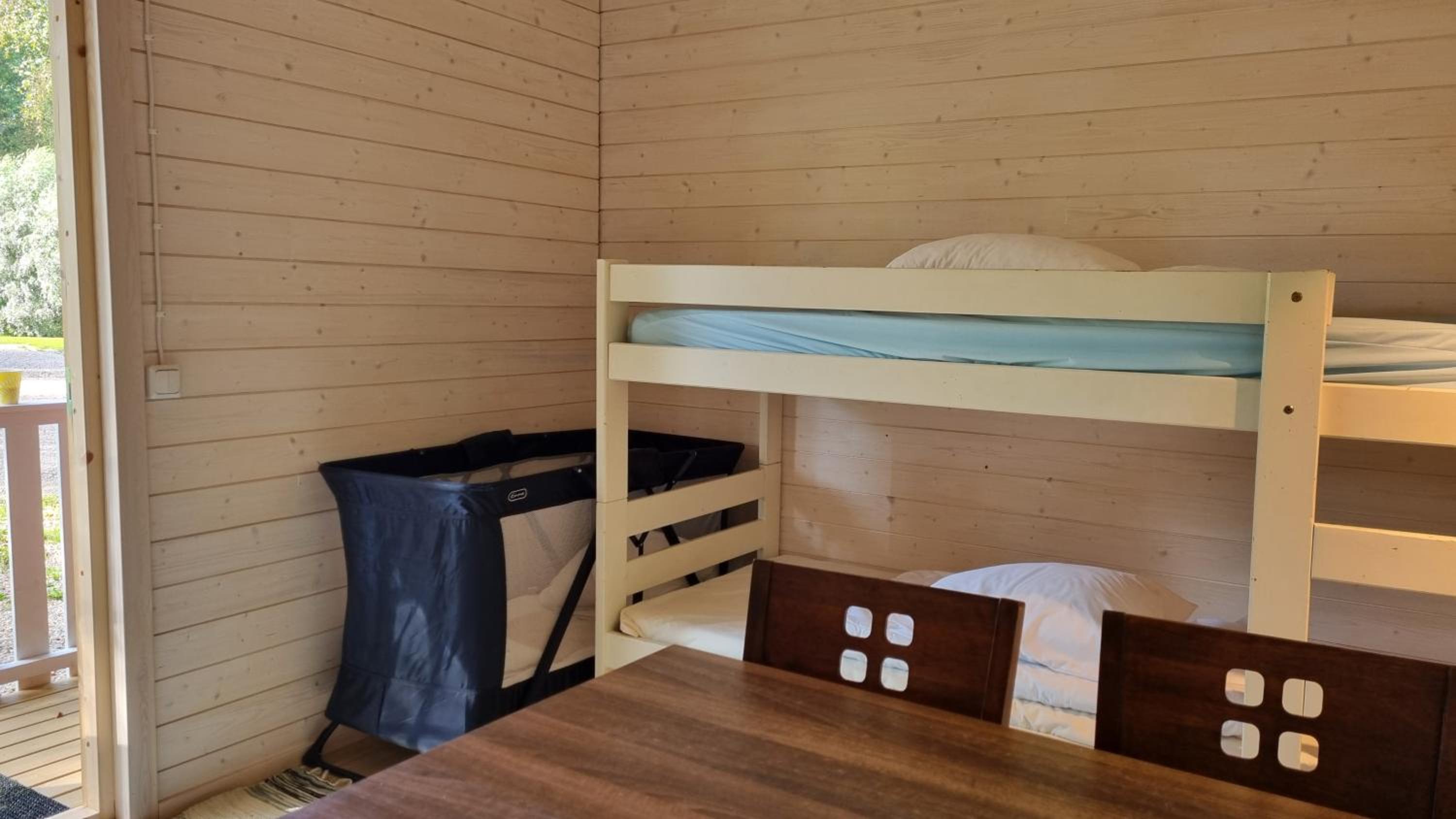 Mobile Home - Photo 5