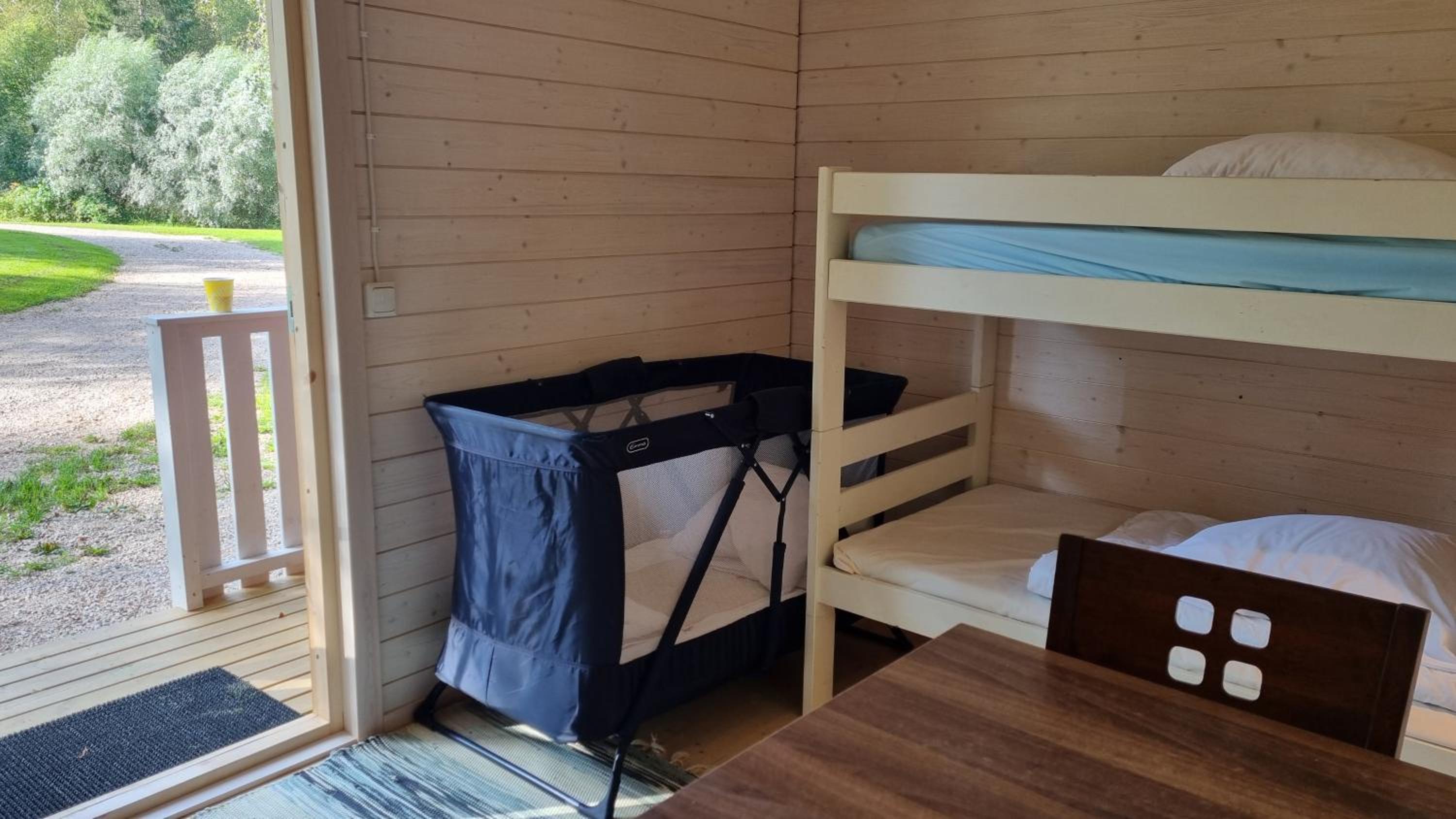 Mobile Home - Photo 6