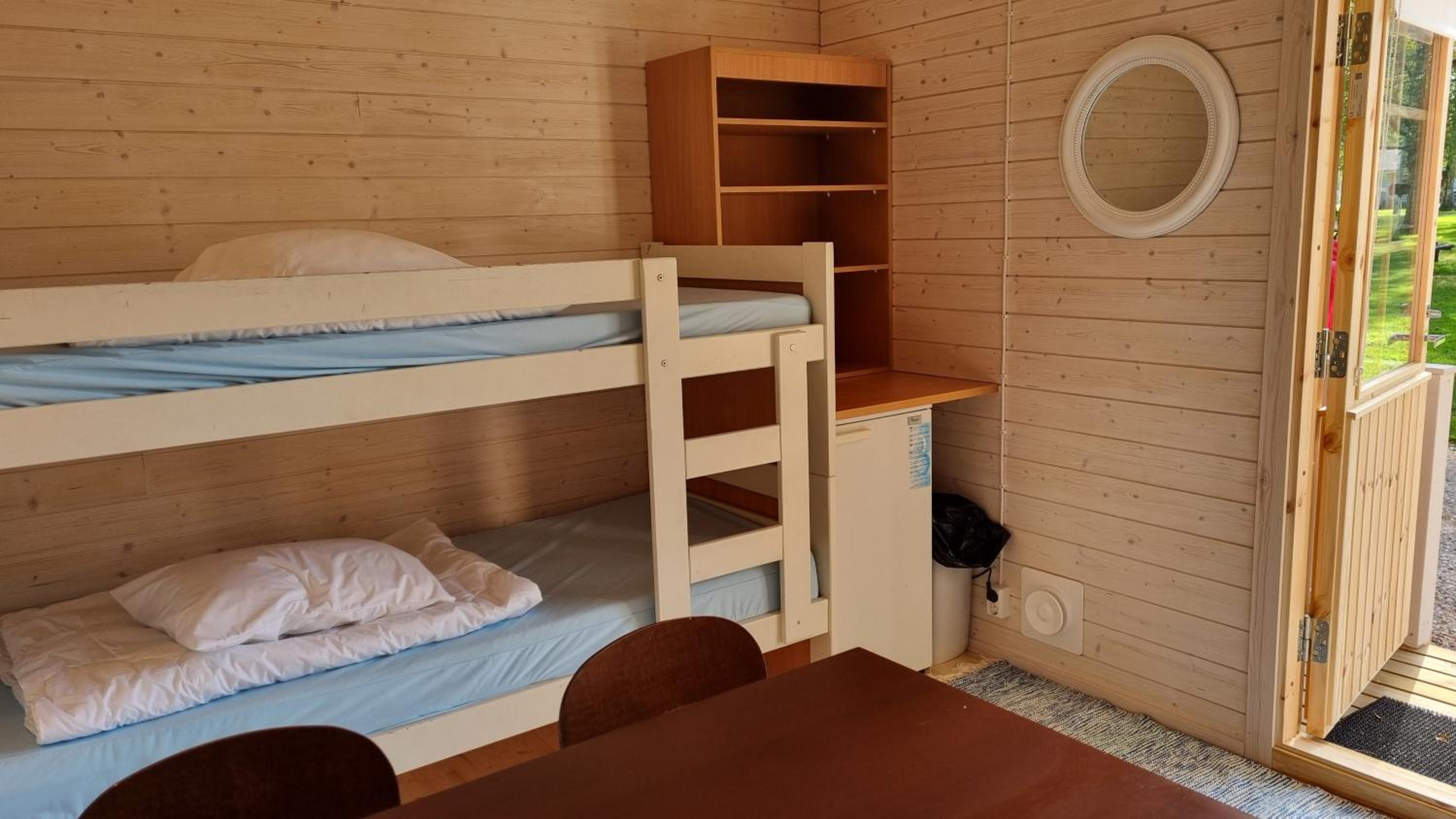 Mobile Home - Photo 8