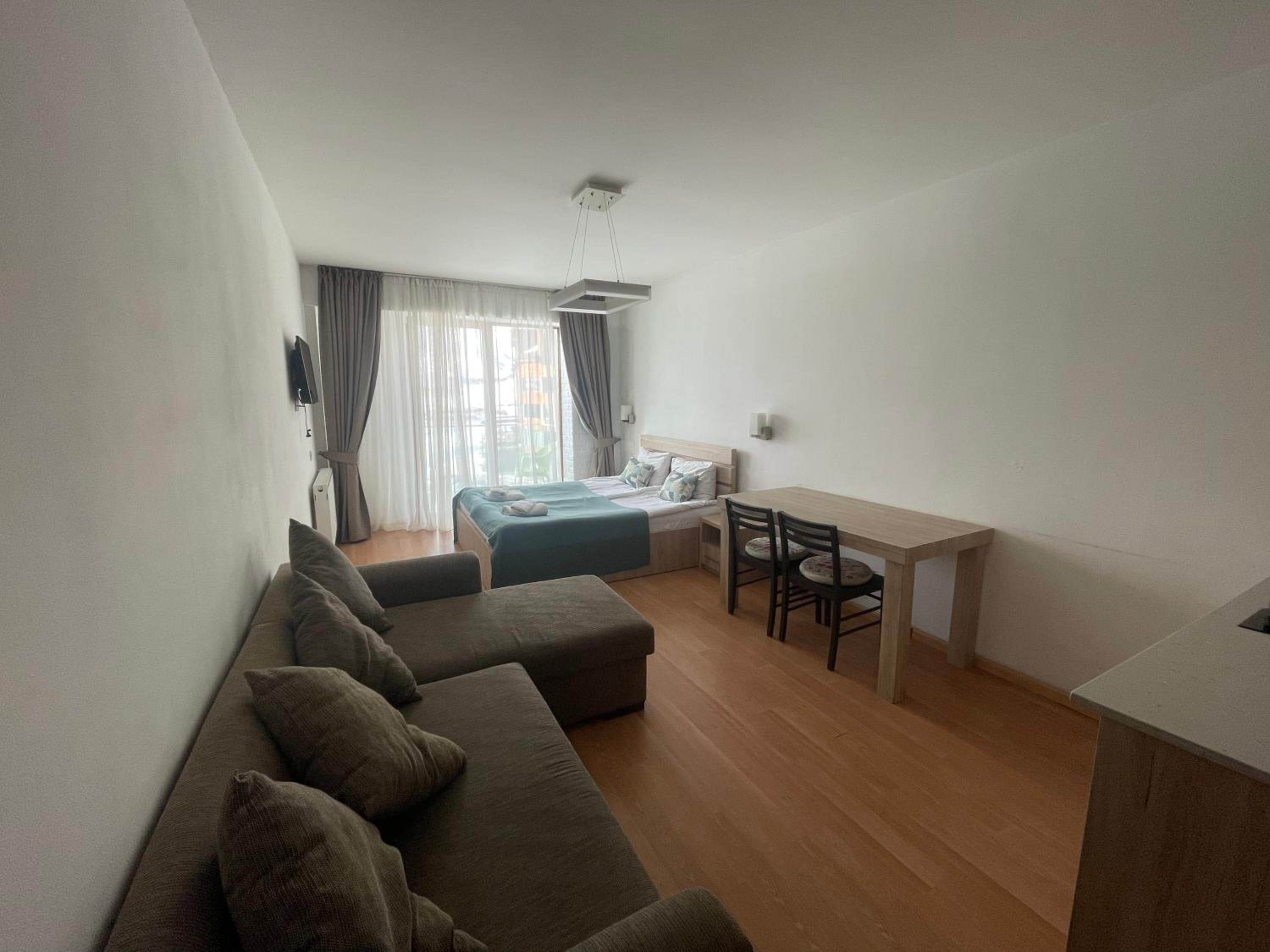 Apartment with View and Balcony photo 3