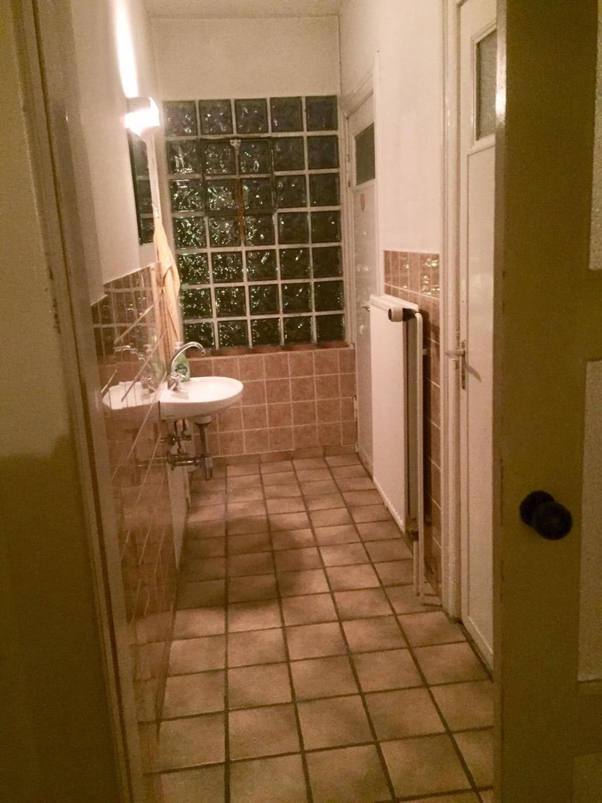 Single Room with Private External Bathroom photo 2