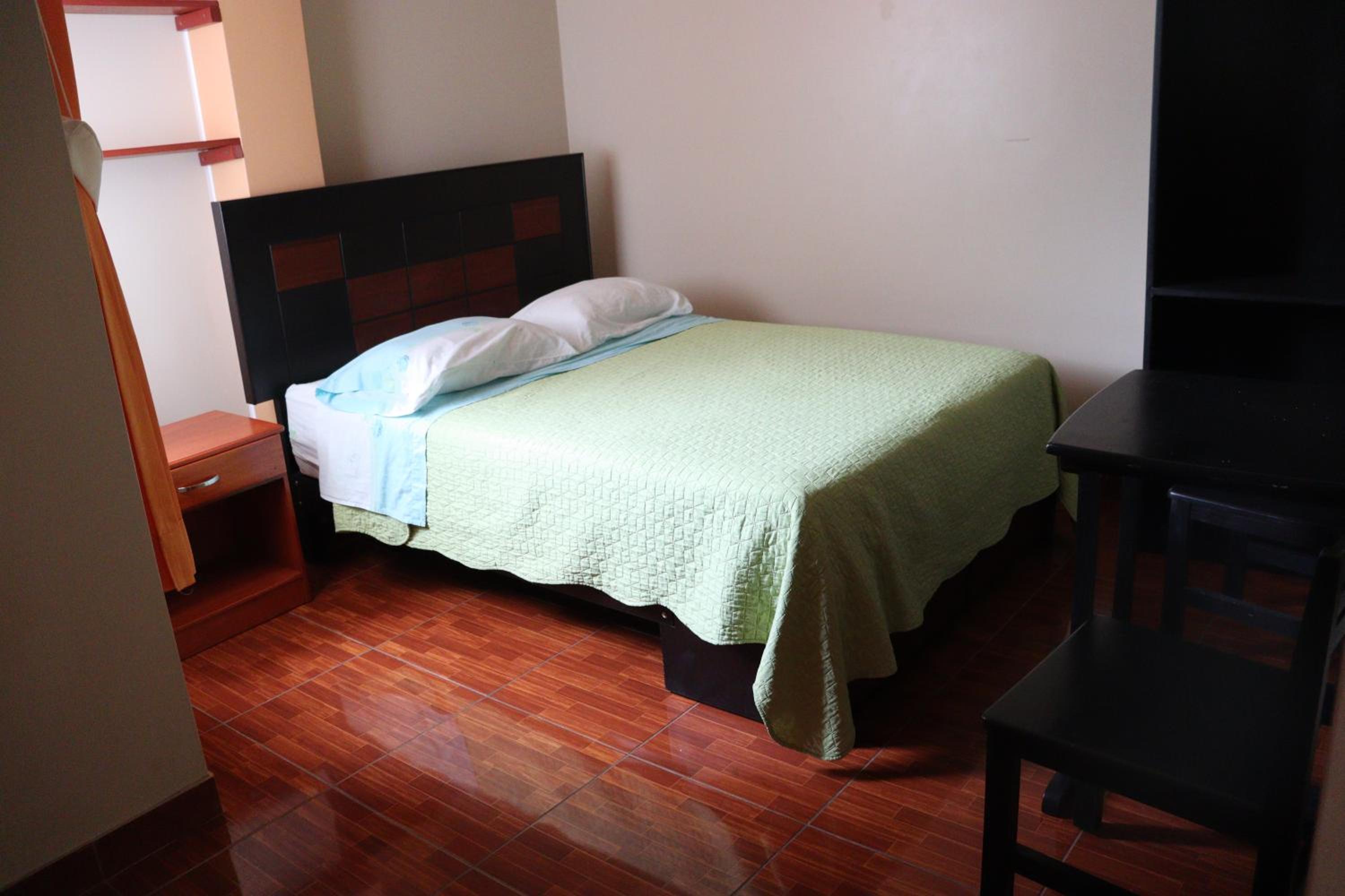 Queen Room with Spa Bath