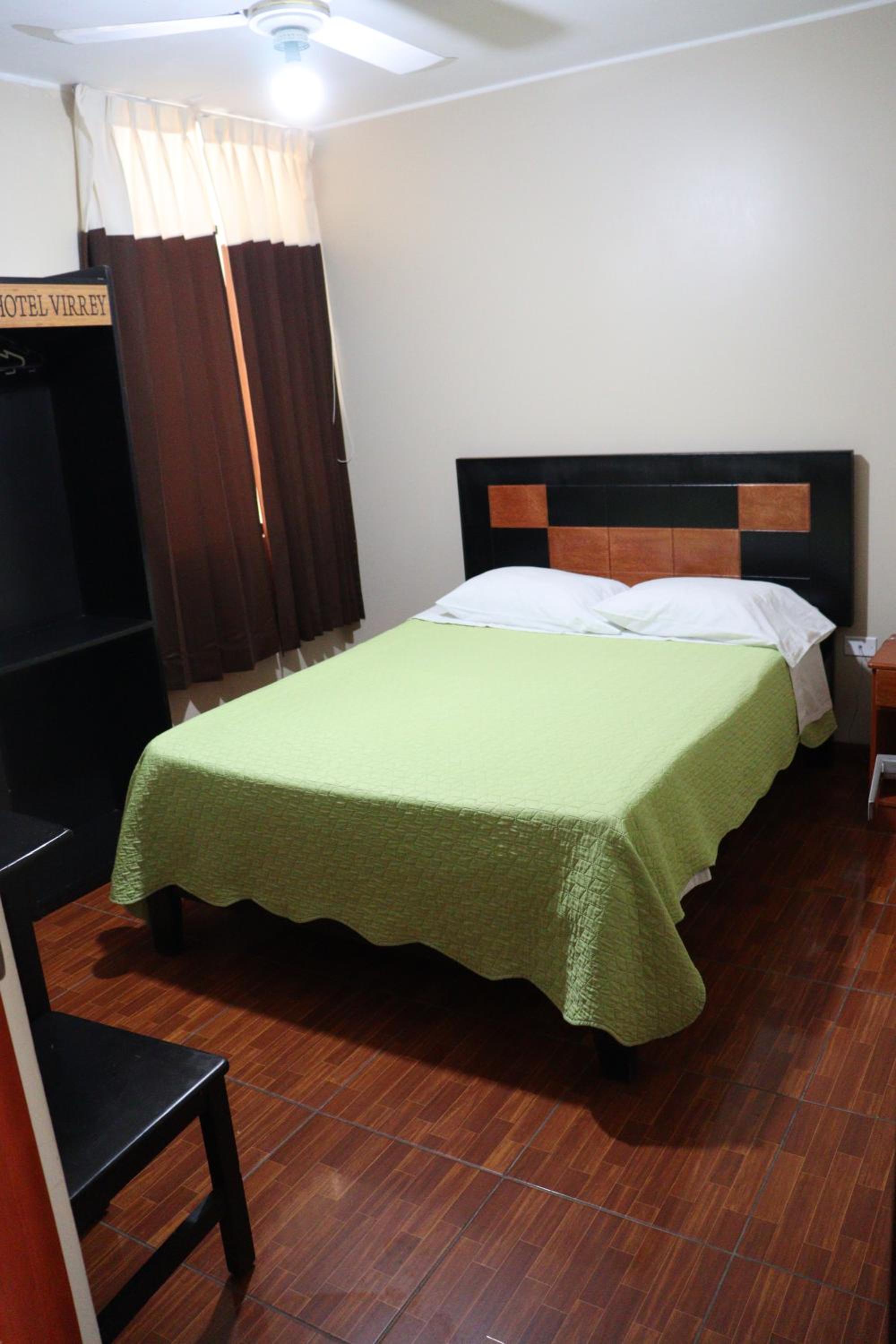 Deluxe Room (2 Adults + 1 Child)