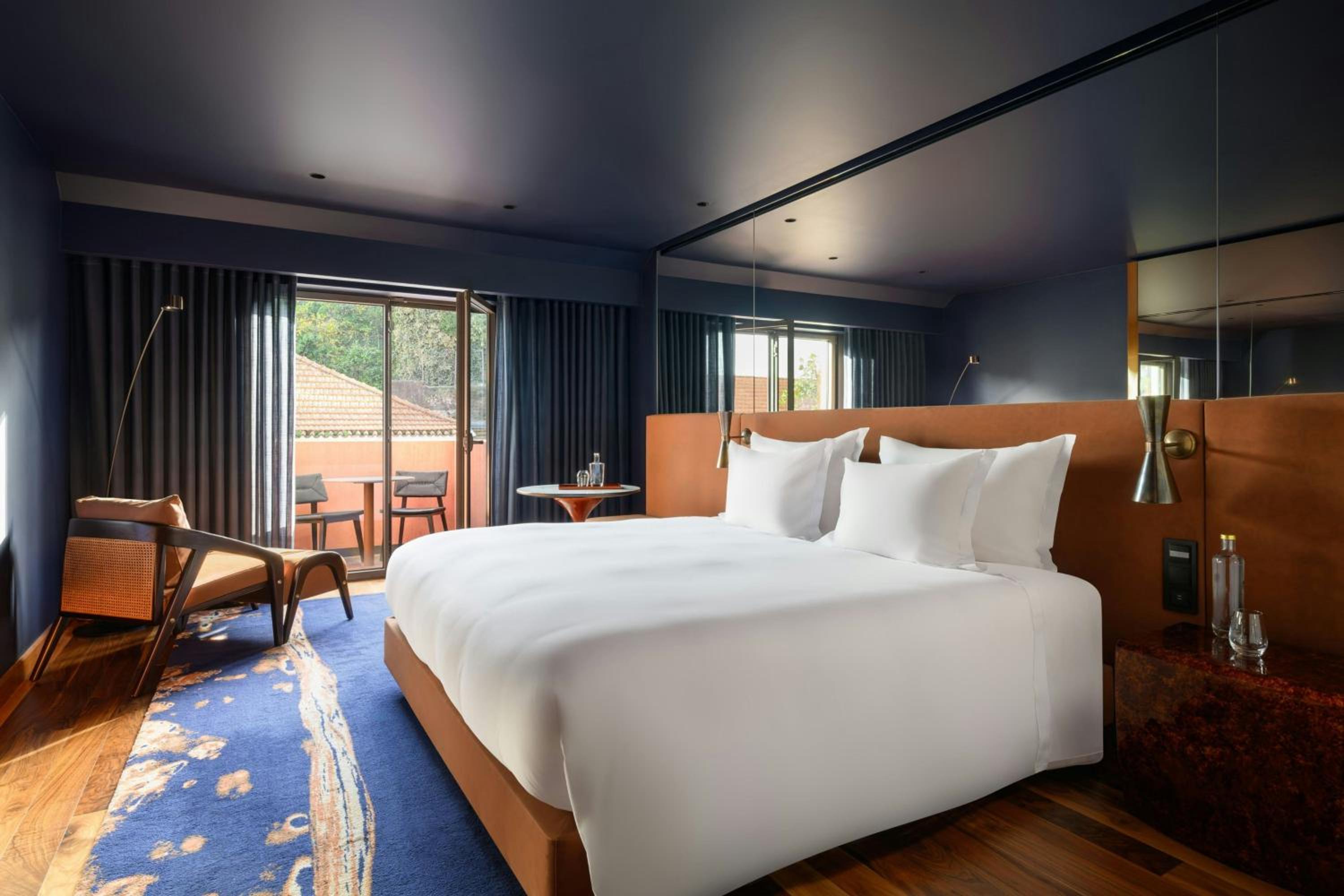 Superior King Room with Balcony