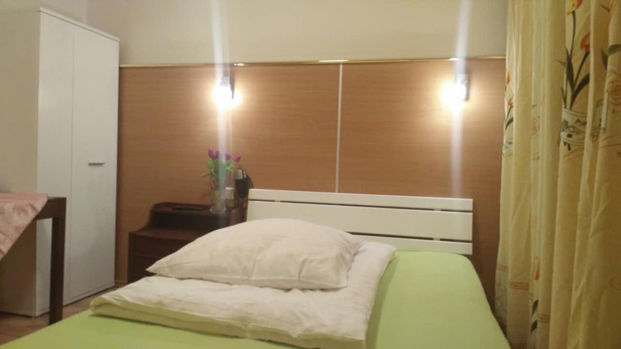 Budget Single Room photo 3