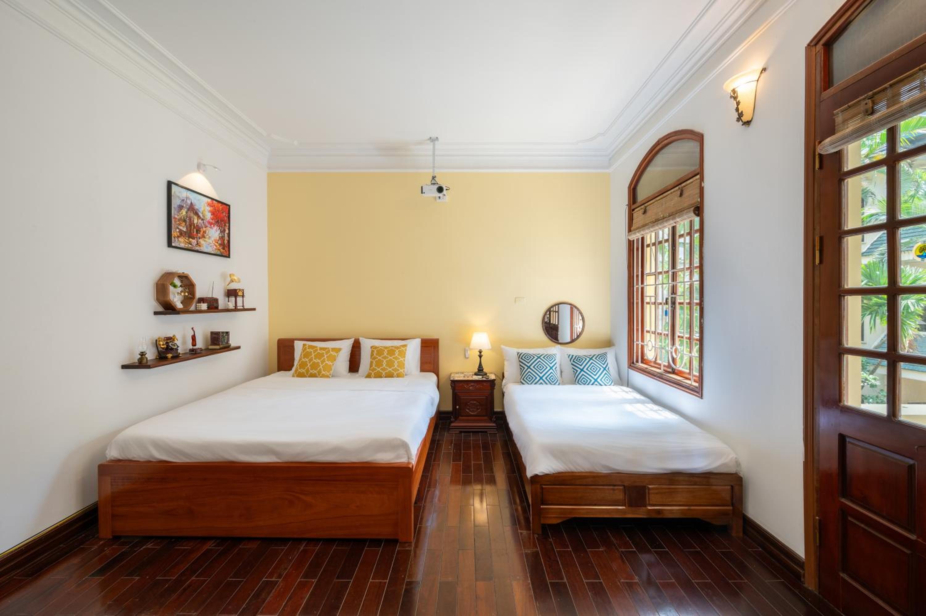 Triple Room with Balcony