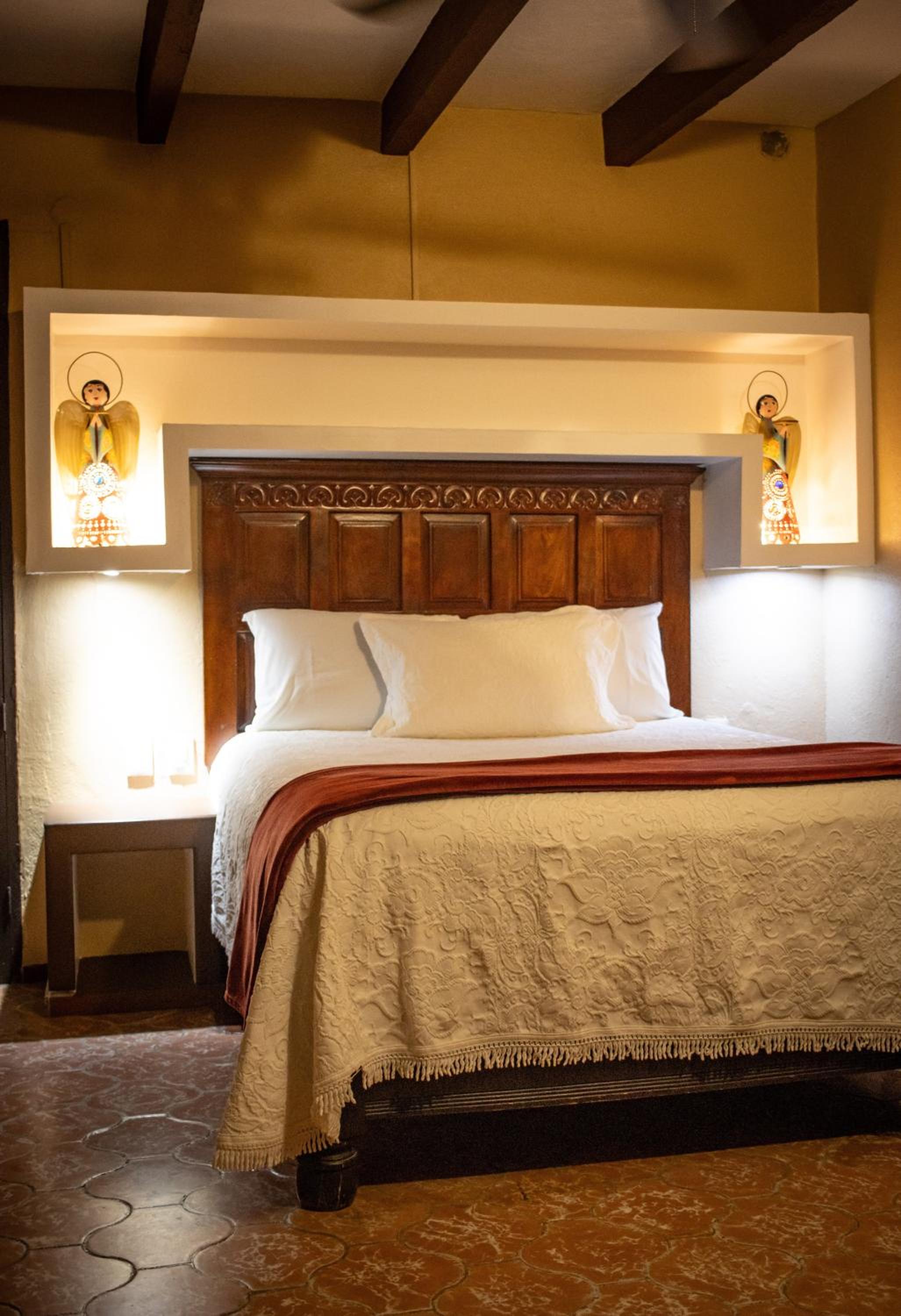 Standard Queen Room photo 3