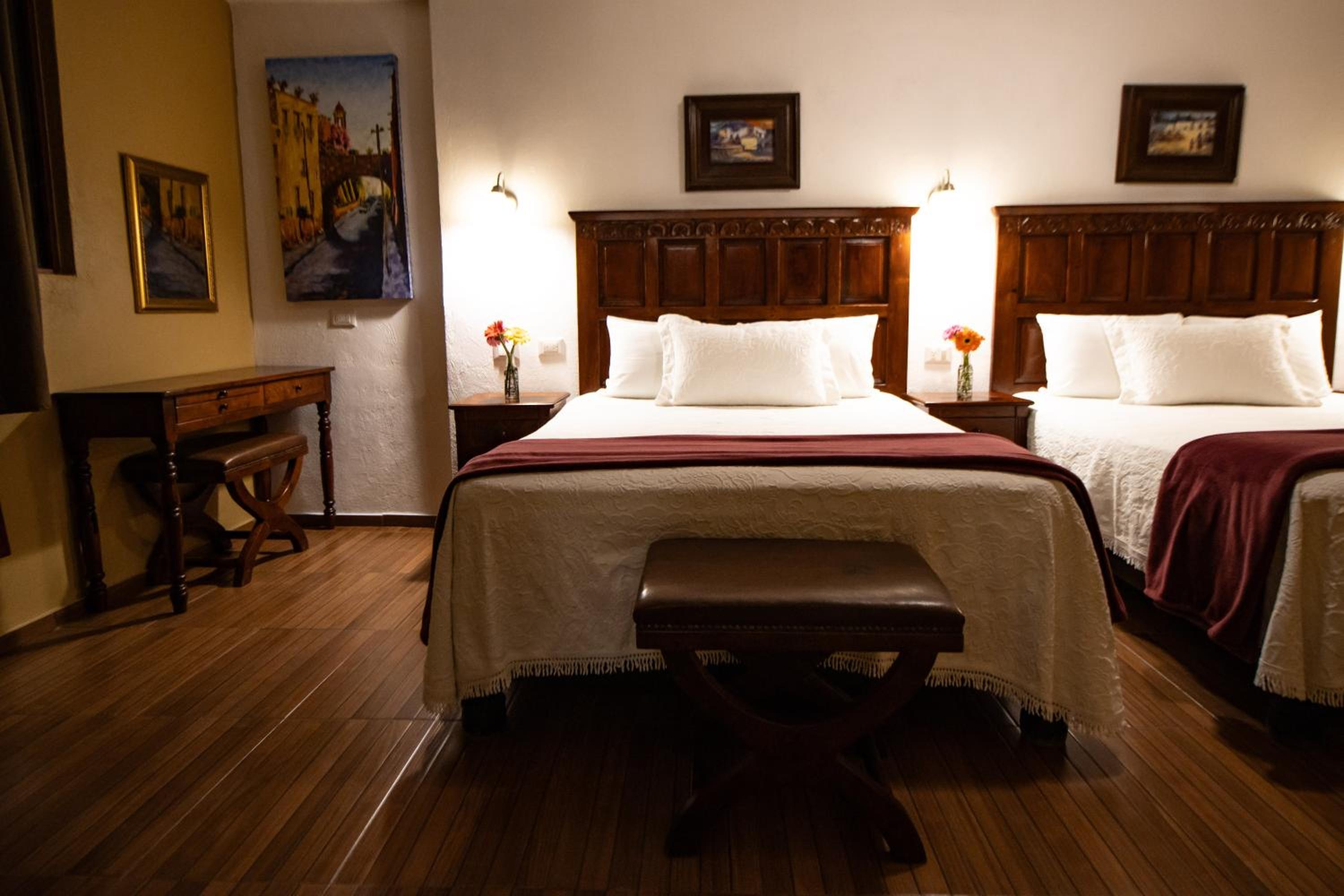 Superior Queen Room with Two Queen Beds photo 2
