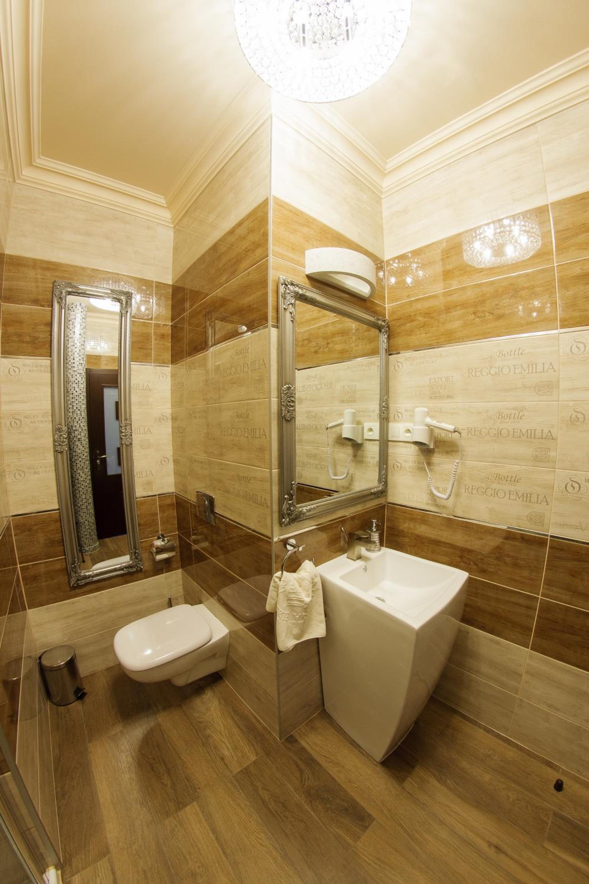 Budget Double Room with unlimited access to Roman Terms - Photo 8