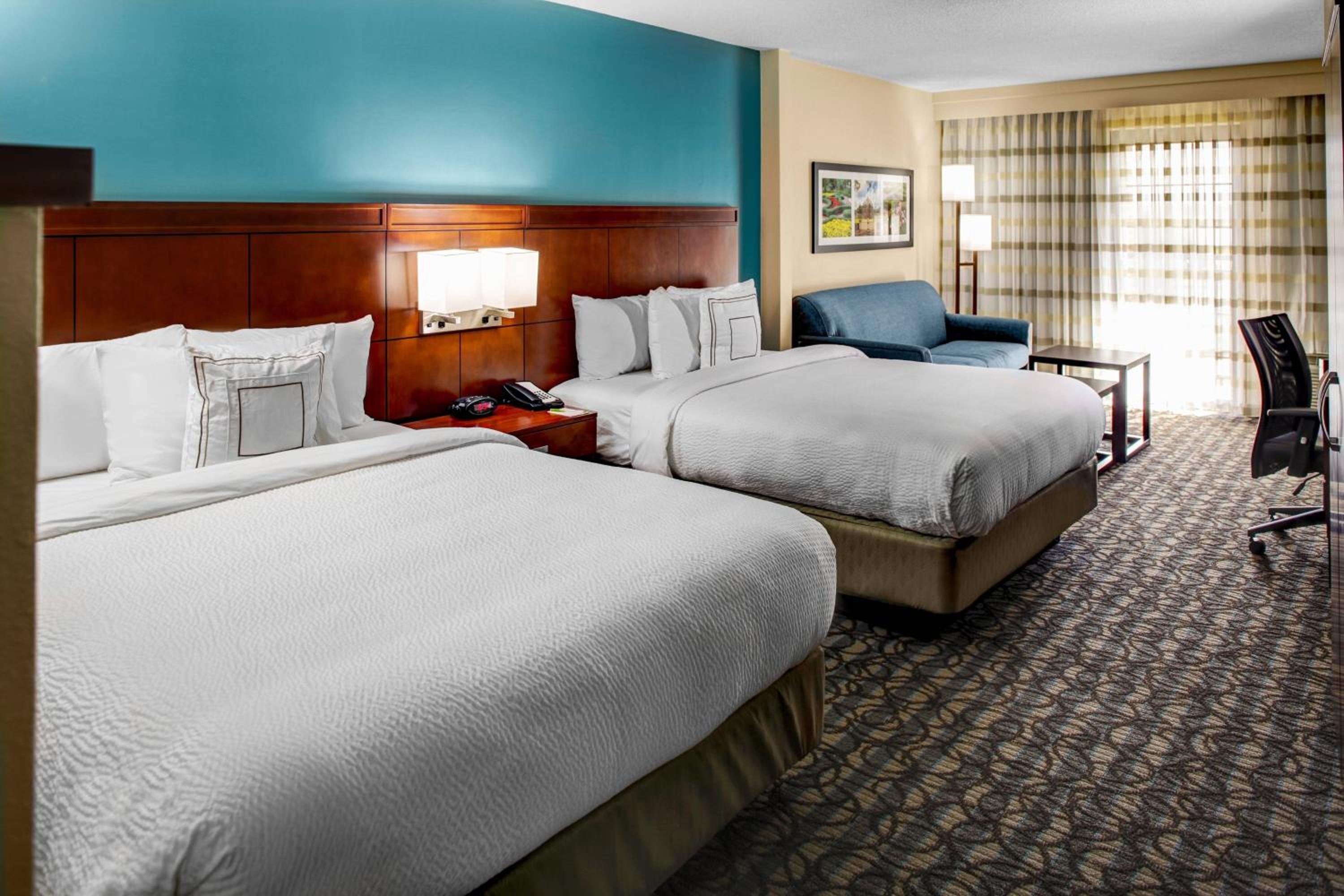 Queen Room with Two Queen Beds, Balcony, Roll-In Shower and Sofa Bed - Mobility Access/Hearing Accessible - Photo 2