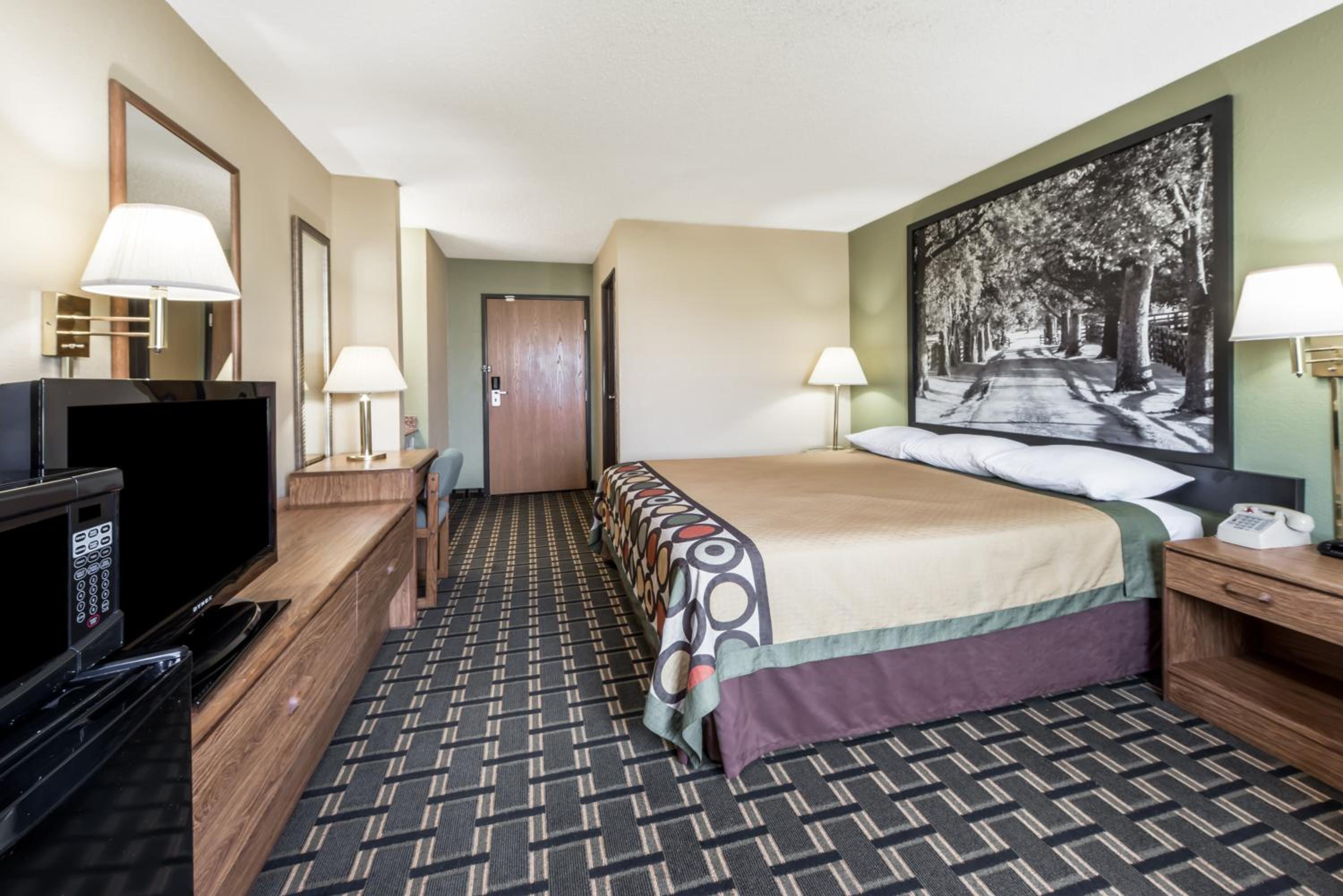 King Room - Non-Smoking - Photo 1