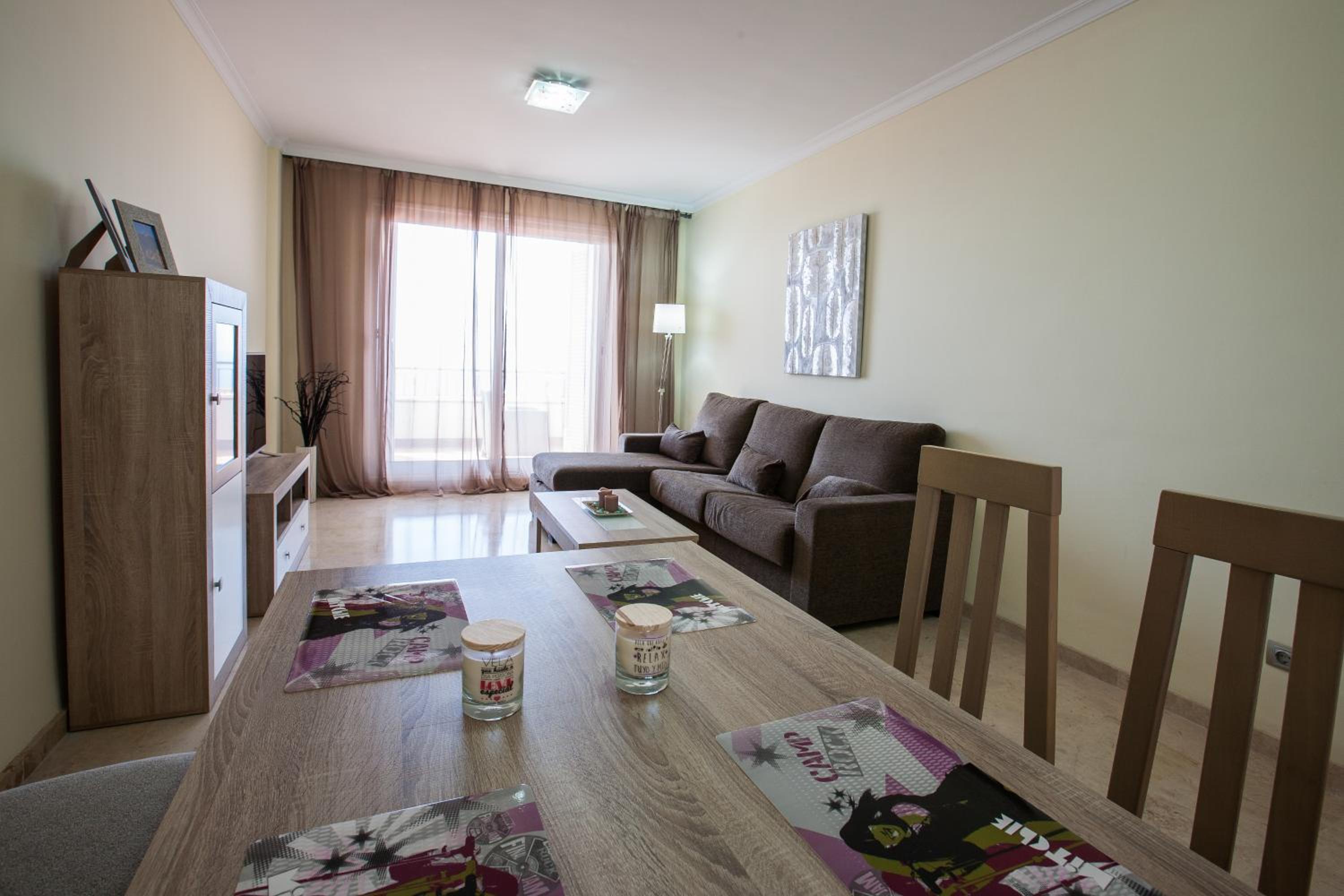 One-Bedroom Apartment with Sea View - Photo 10