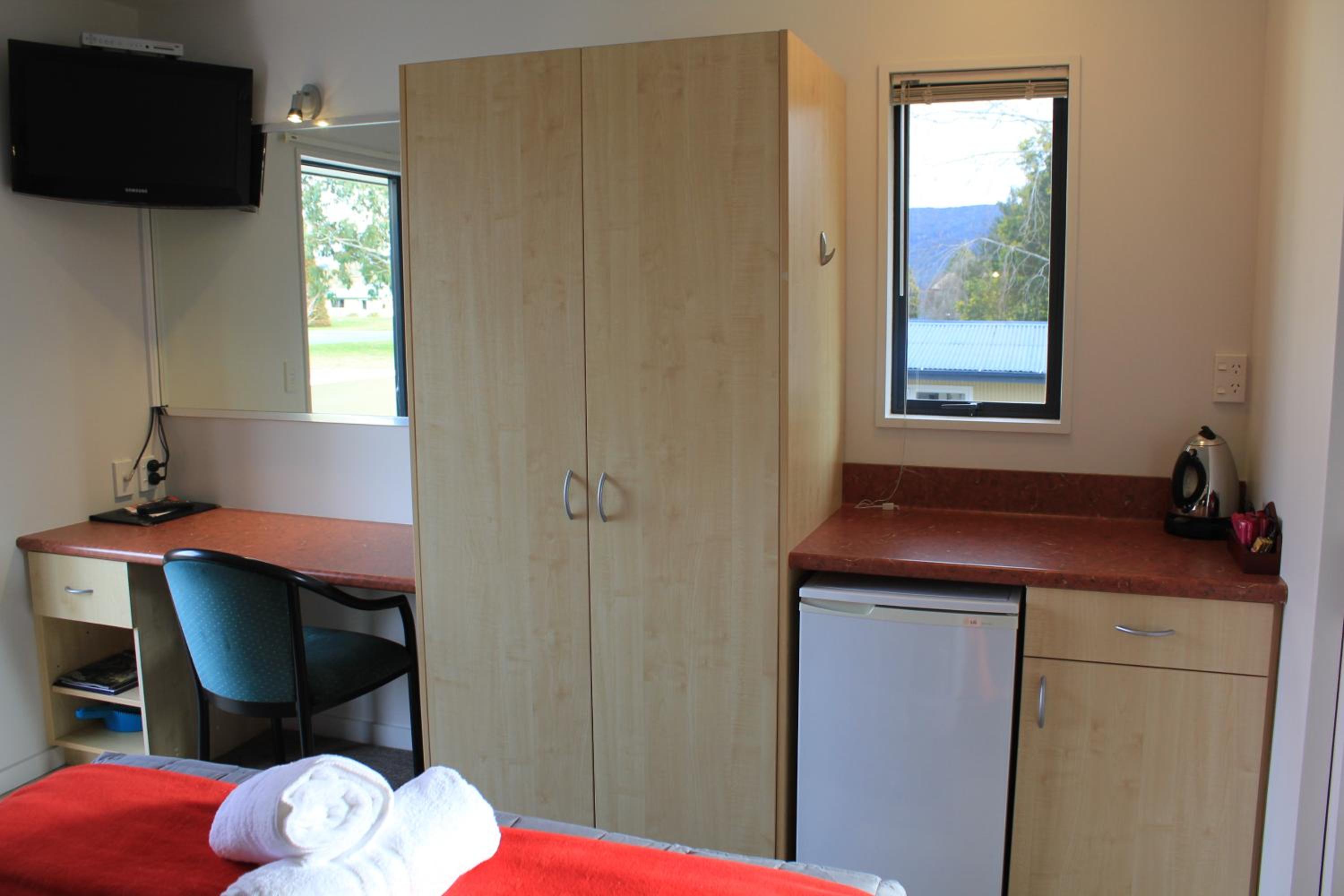 Compact Queen Studio - Photo 6