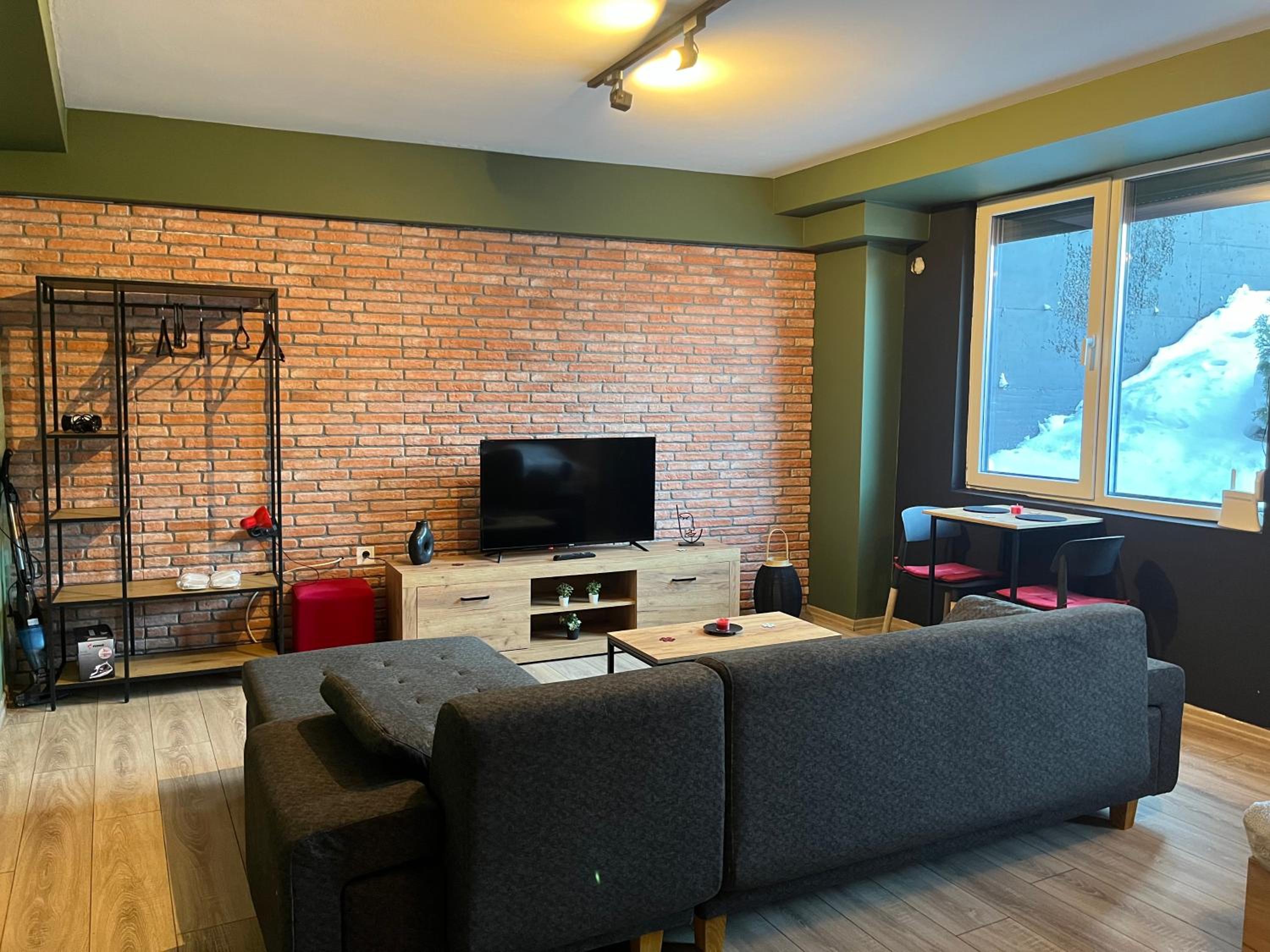 Superior Studio photo 1