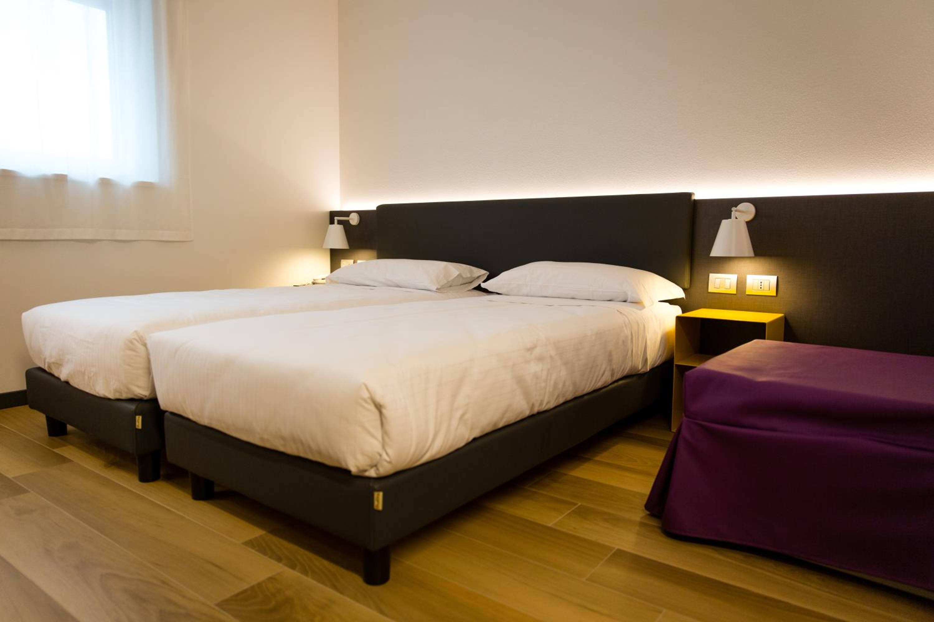 Superior Double or Twin Room - Photo 21