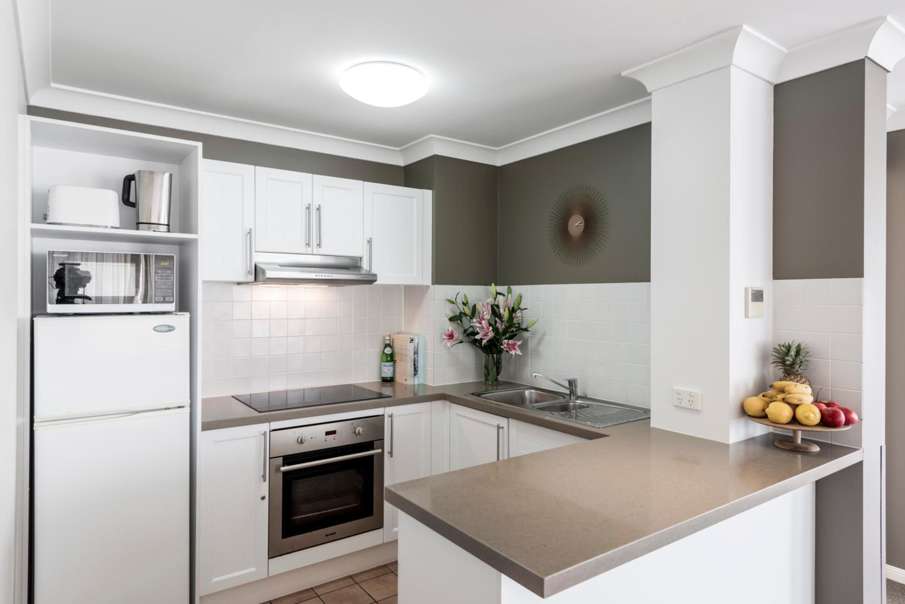 Executive Two-Bedroom Apartment - Photo 8