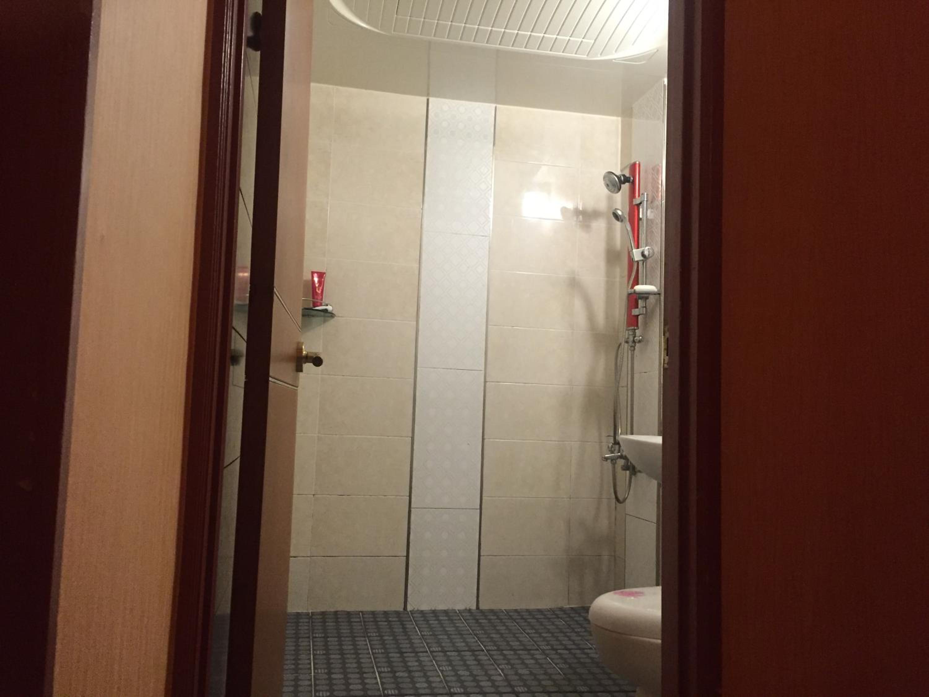 Standard Double Room - Photo 4