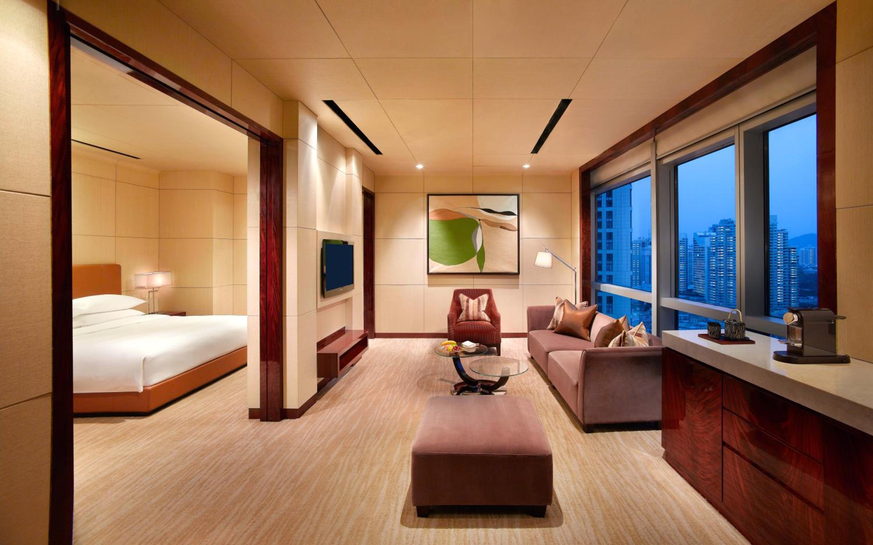 Executive King Suite - Photo 5