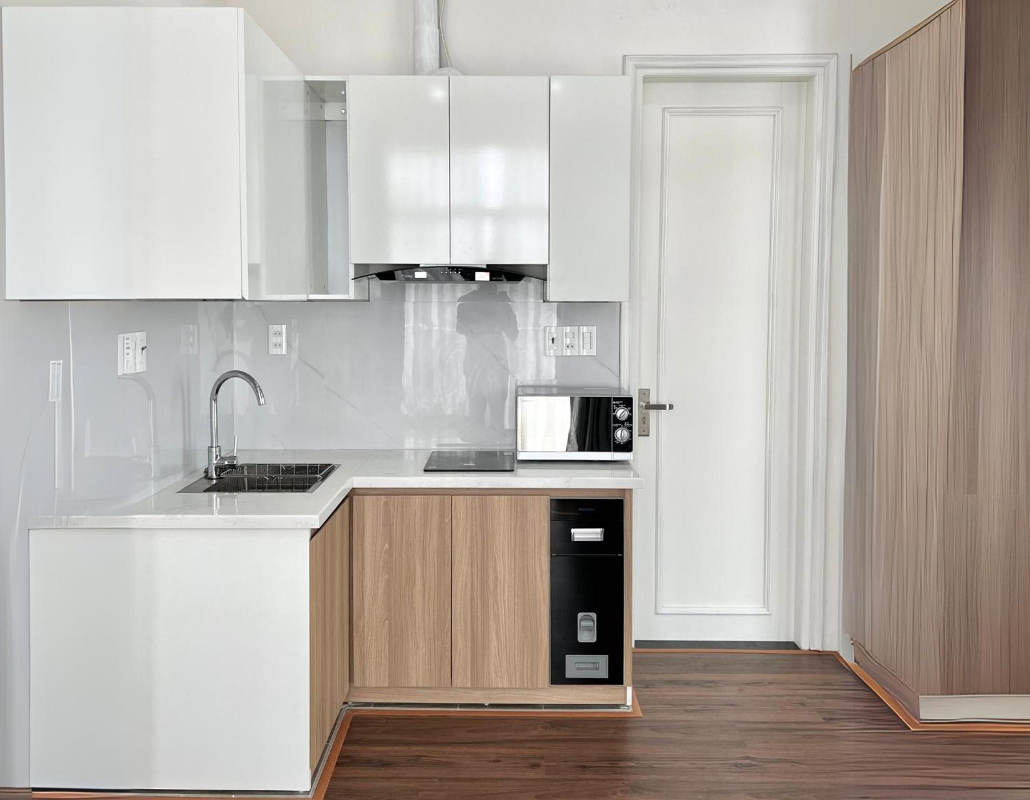 One-Bedroom Apartment with Balcony photo 2