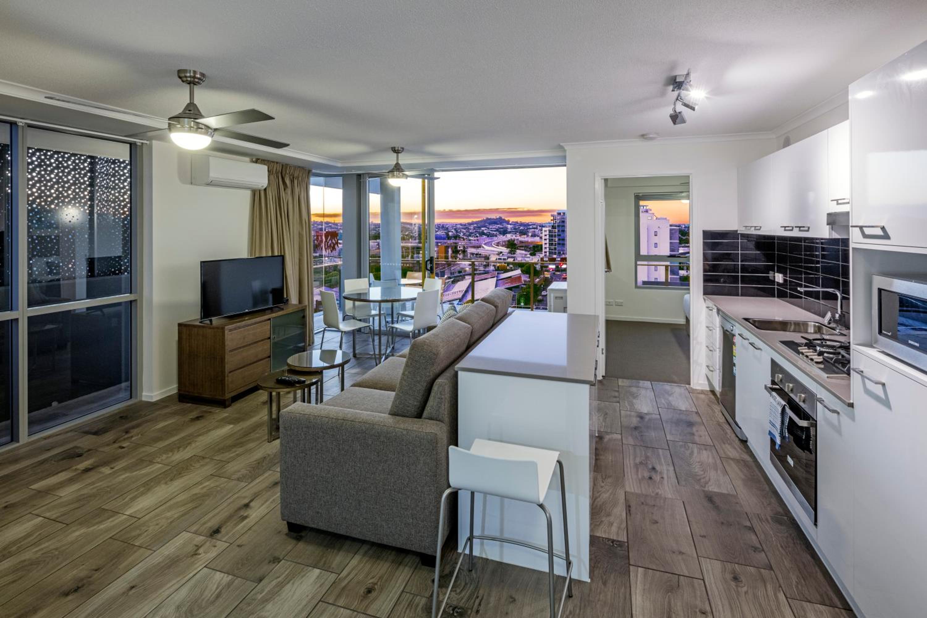 Two-Bedroom Apartment - Governor