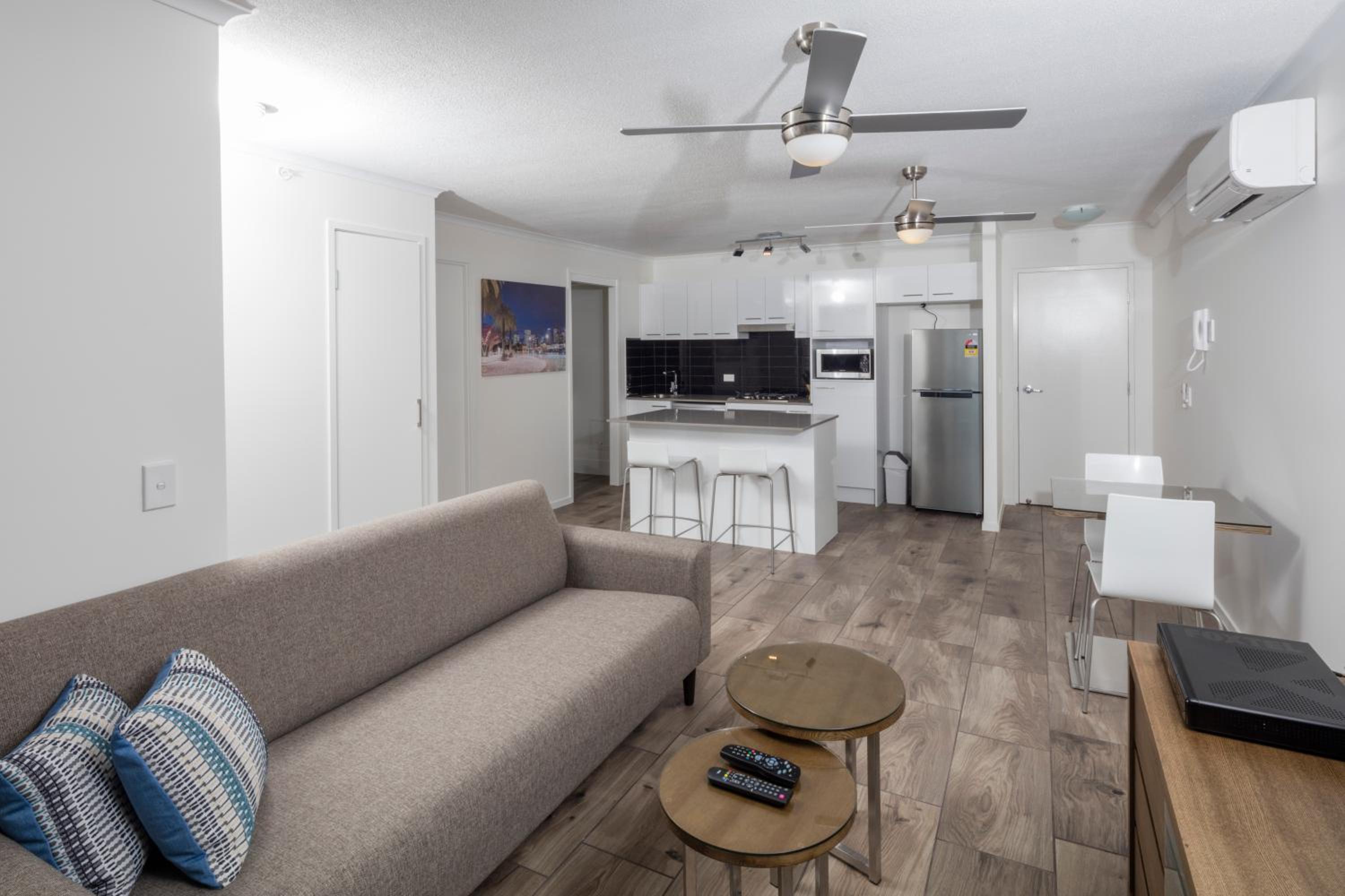 One-Bedroom Apartment - Governor thumbnail 5