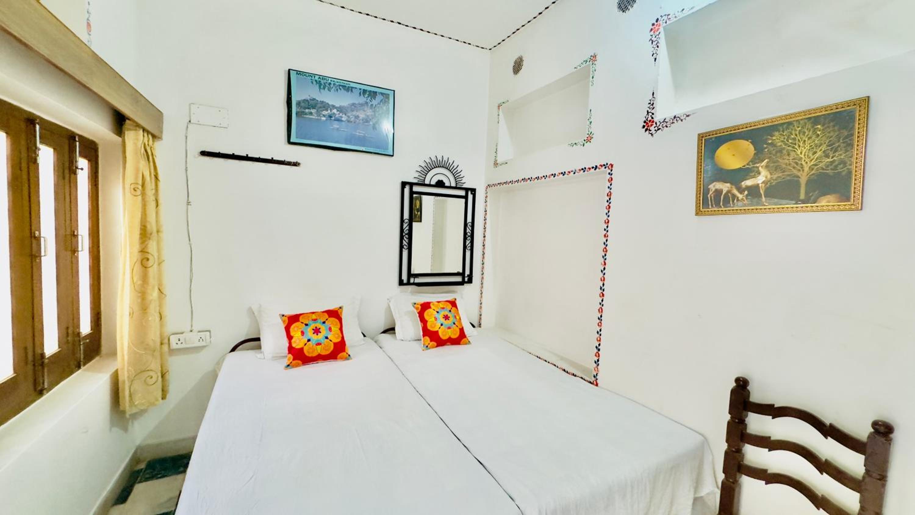 Double or Twin Room with Private Bathroom photo 2